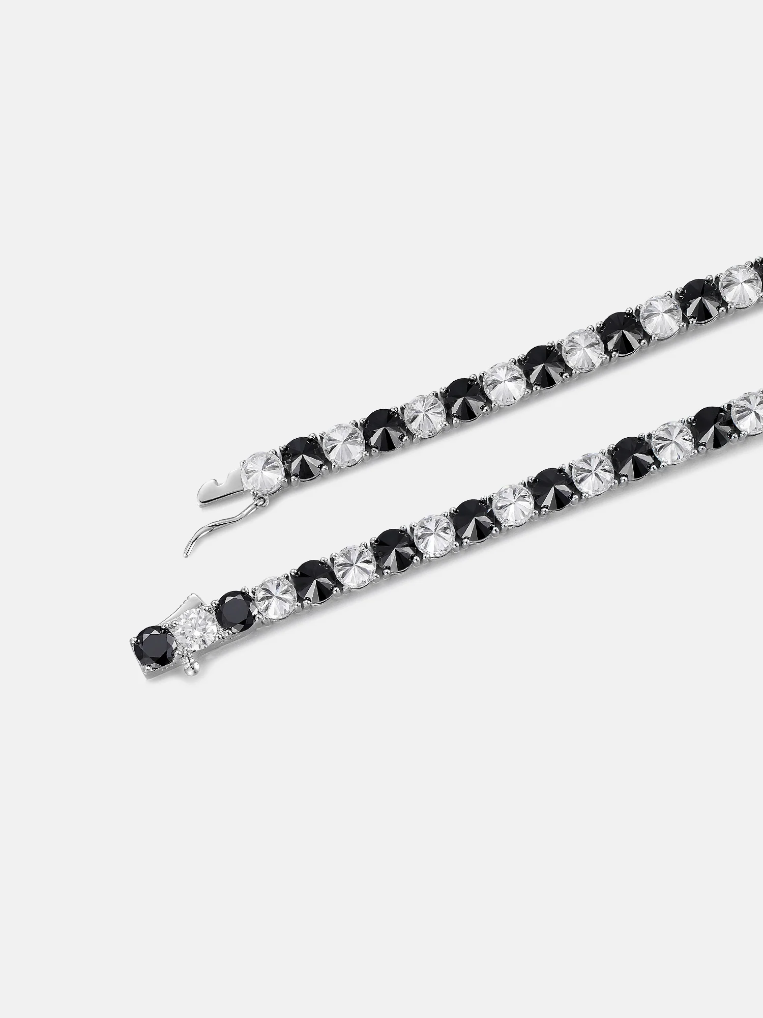 5mm Reverse-Set Black & White Moissanite Tennis Bracelet - Image 4