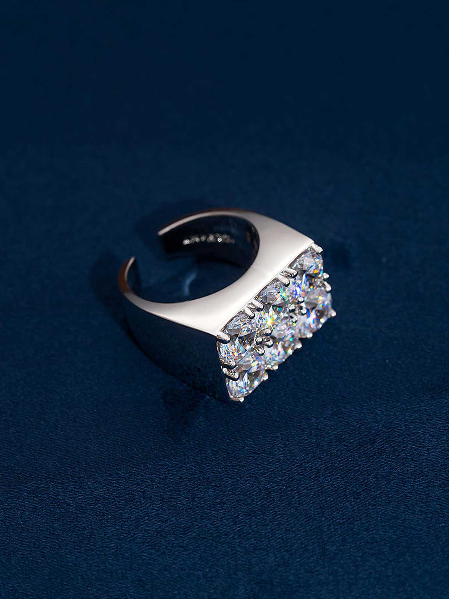 6CT S925 RECTANGULAR MOISSANITE RING - Image 4