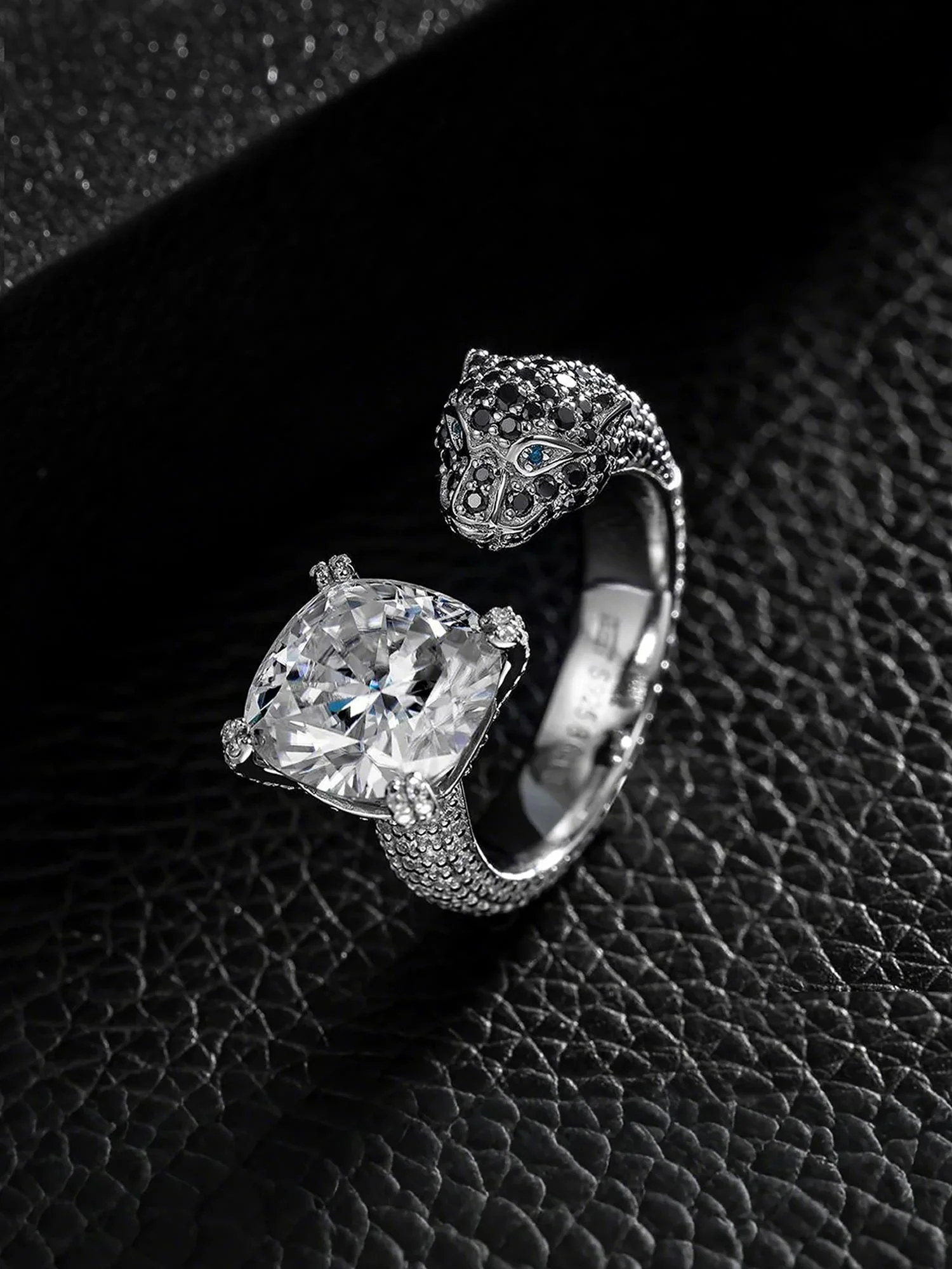 6CT Cushion Cut Moissanite Leopard Head Open Ring - Image 3