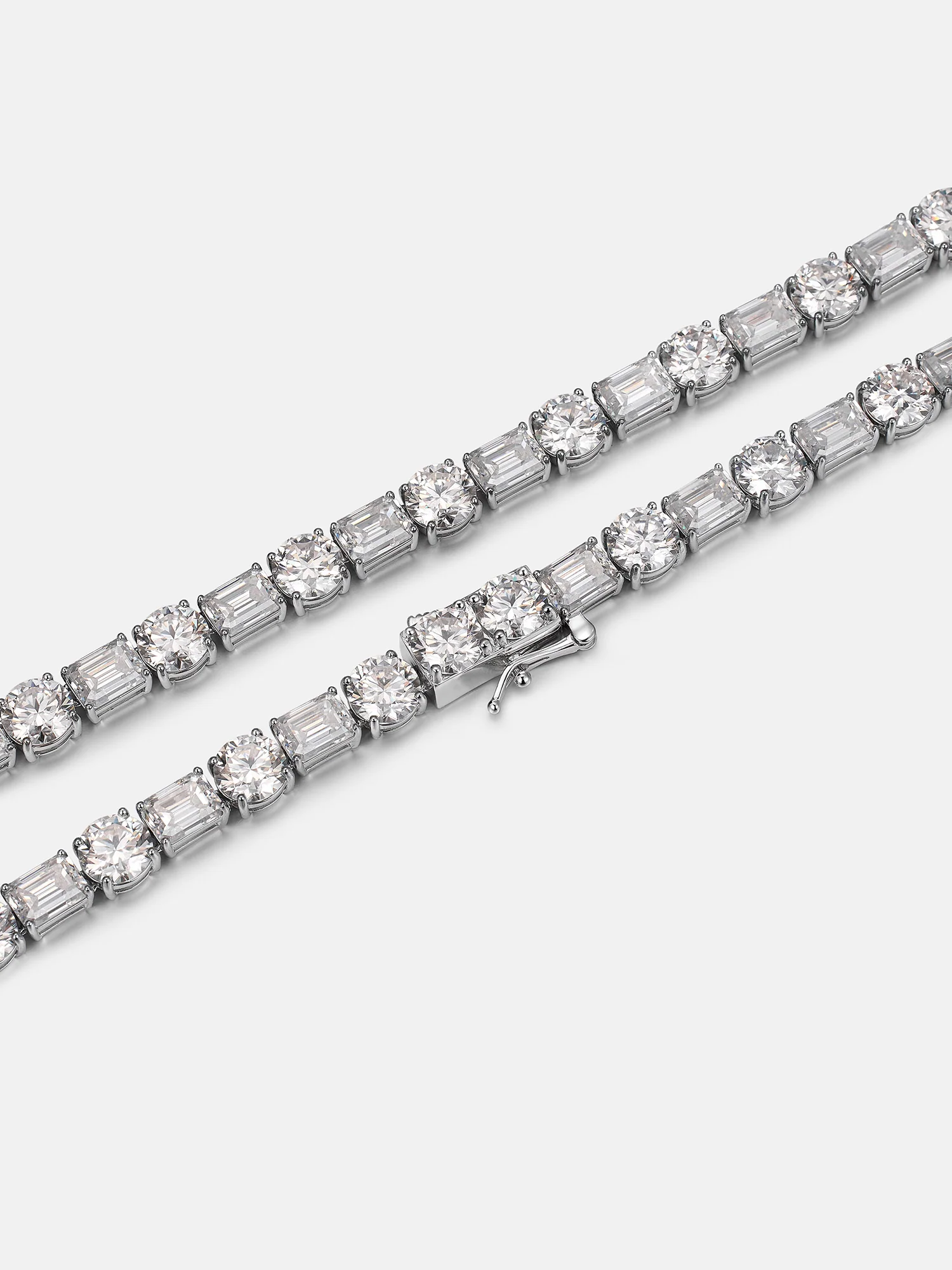 8MM Emerald & Round Cut Moissanite Tennis Chain - Image 4
