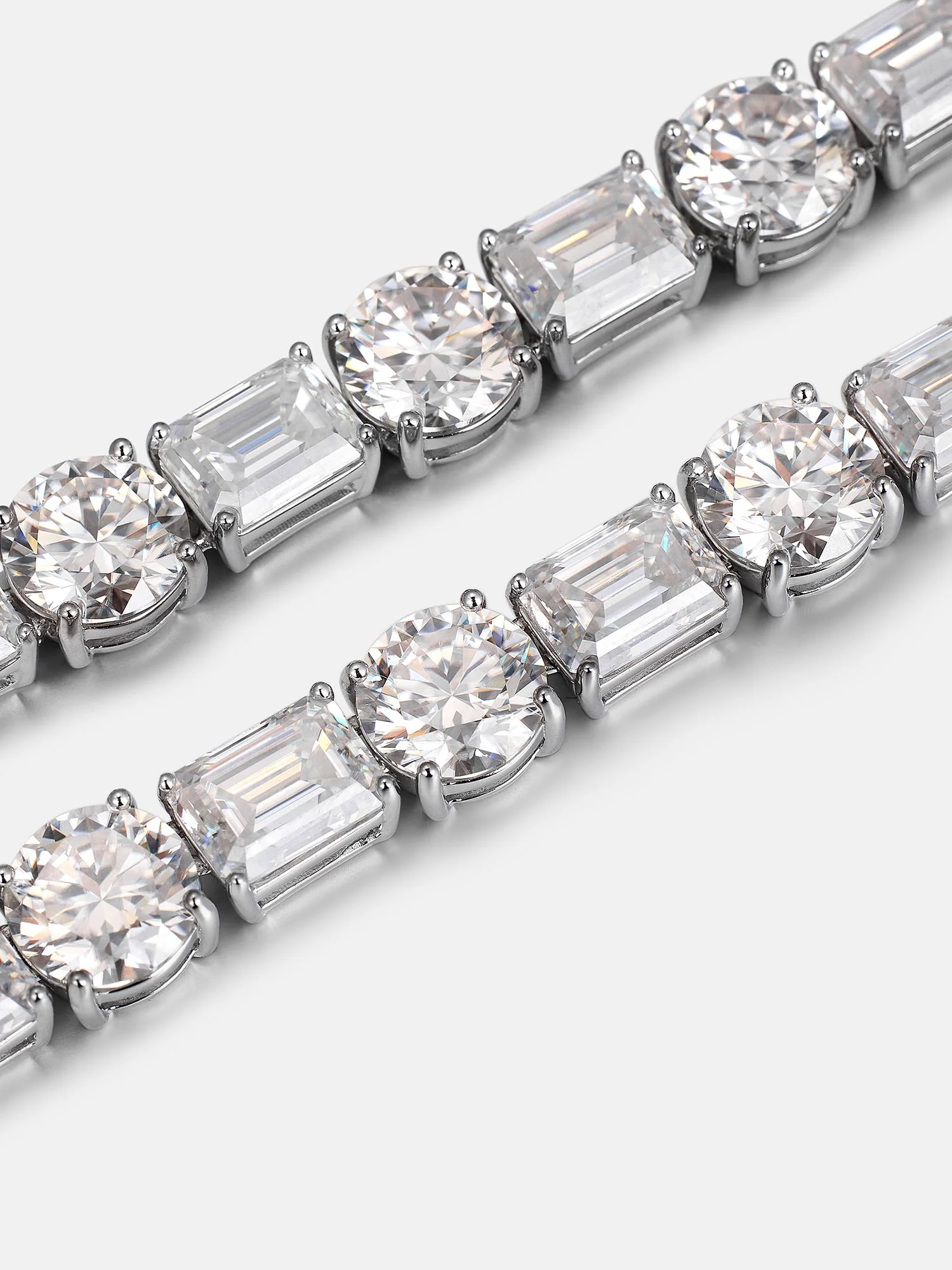 8MM Emerald & Round Cut Moissanite Tennis Chain - Image 6