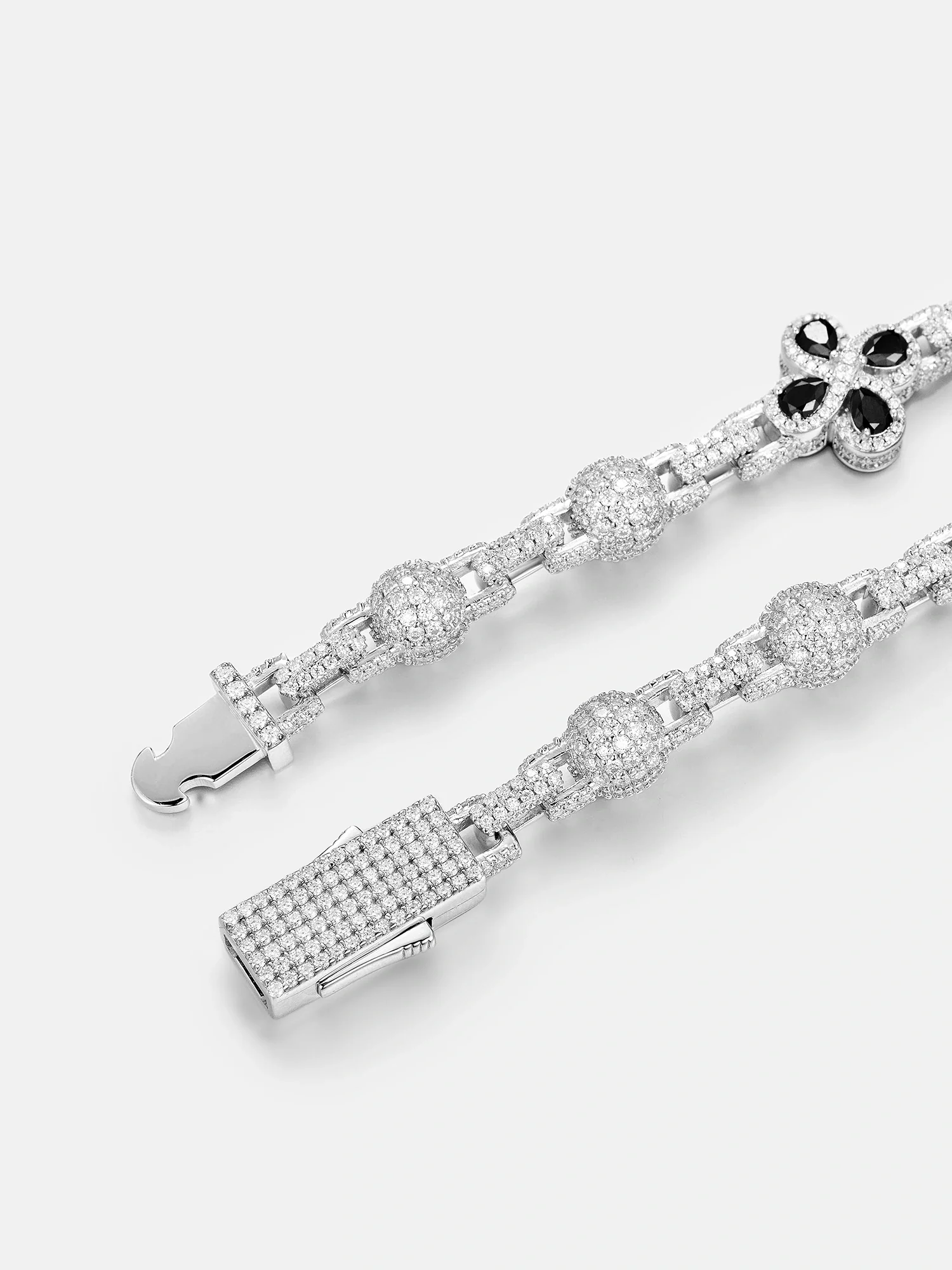 8MM Pear Cut Black Moissanite Rolo Chain - Image 4