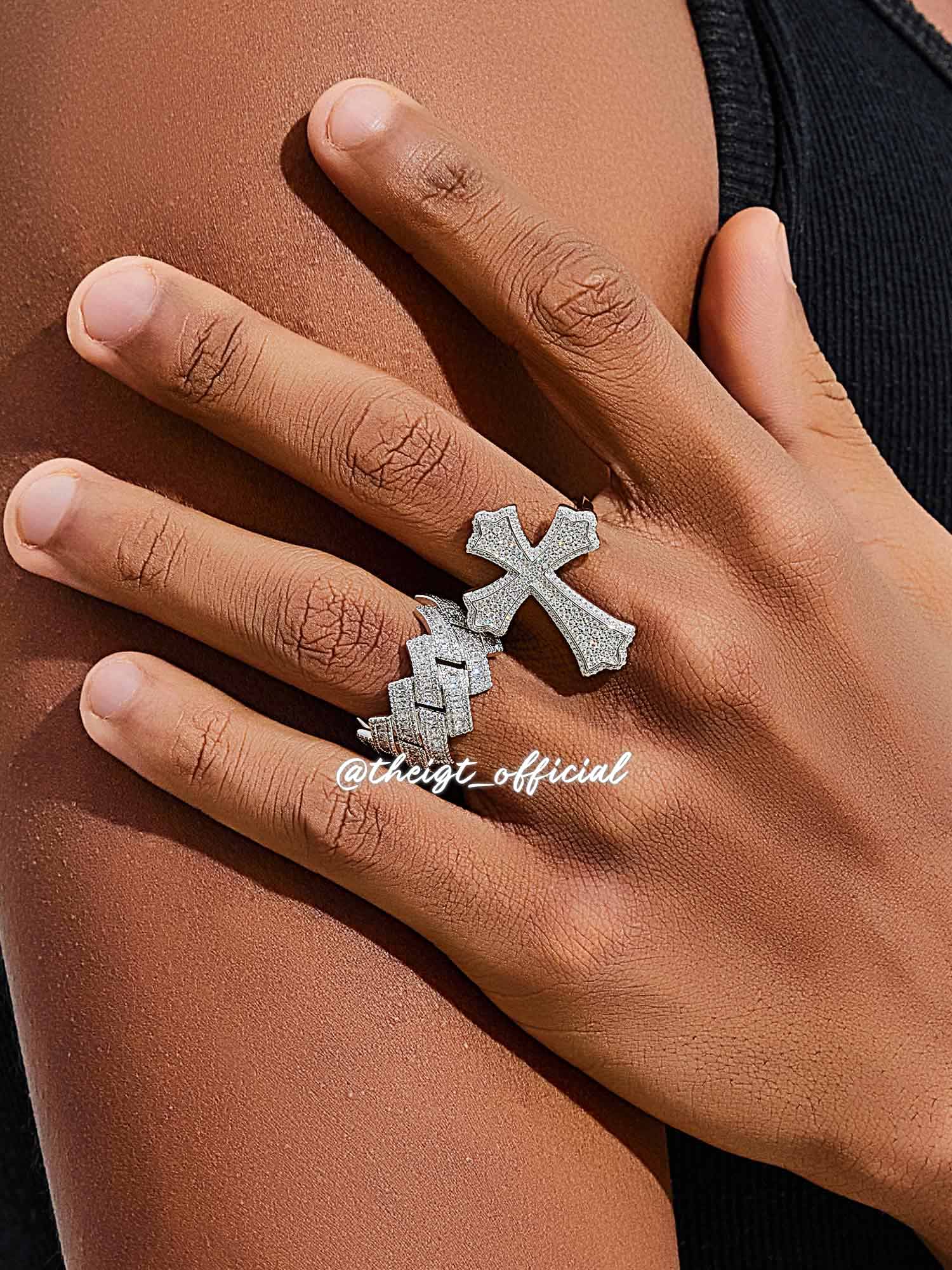 S925 Moissanite Fleuree Cross Ring - Image 5