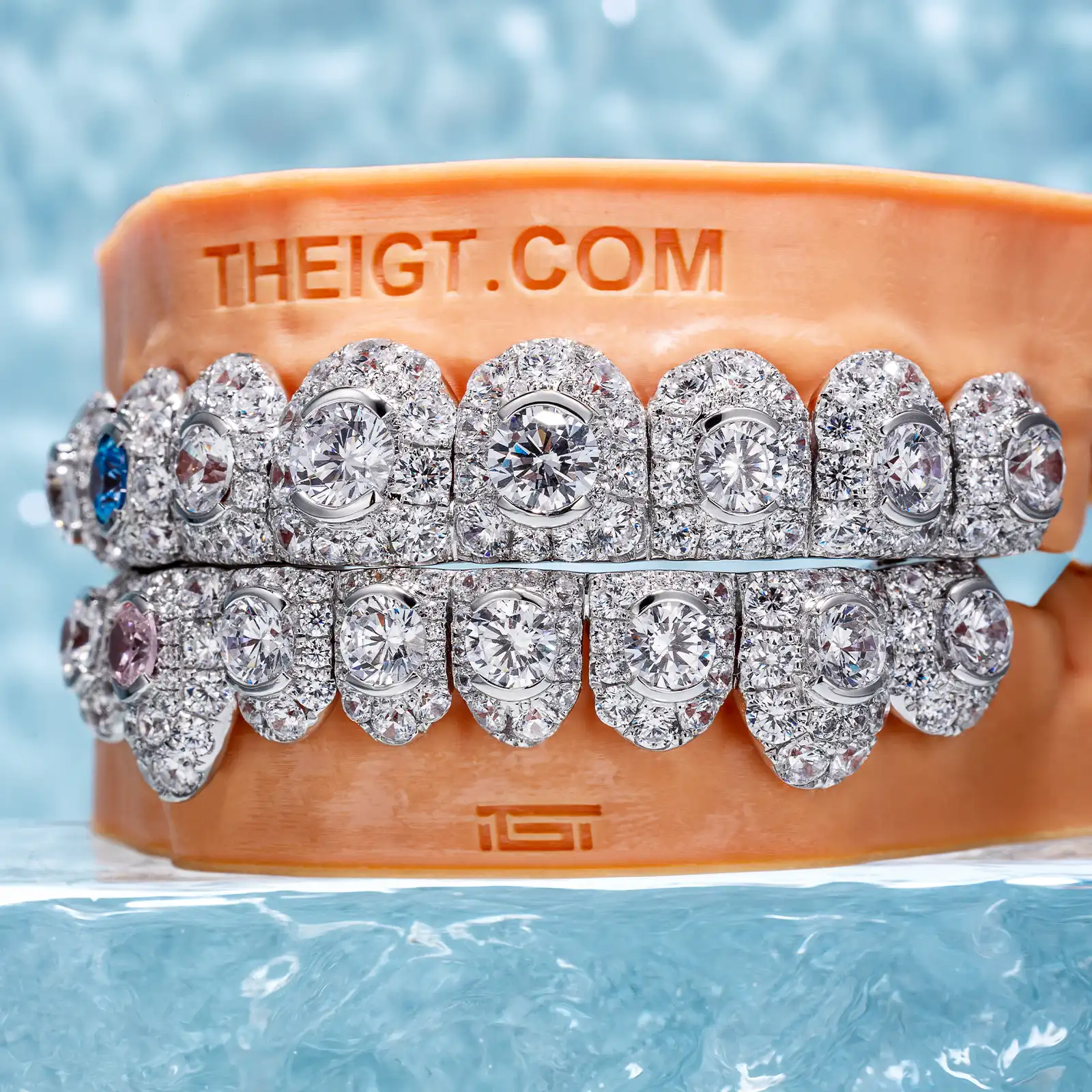 Big Pointer Set Round Cut Diamond Grillz - Image 3