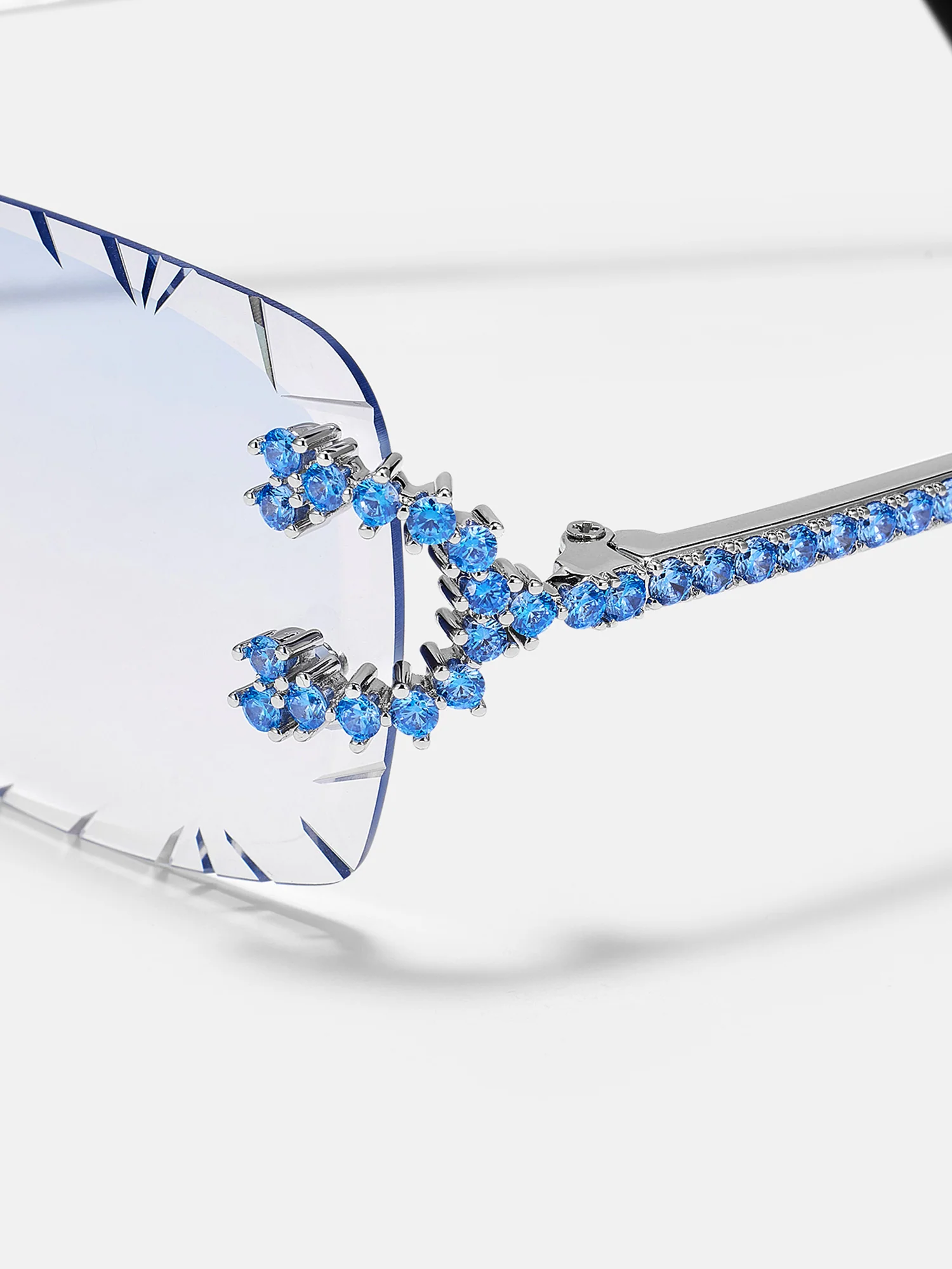 Blue Gem Classic C Sunglasses In White Gold - Image 3