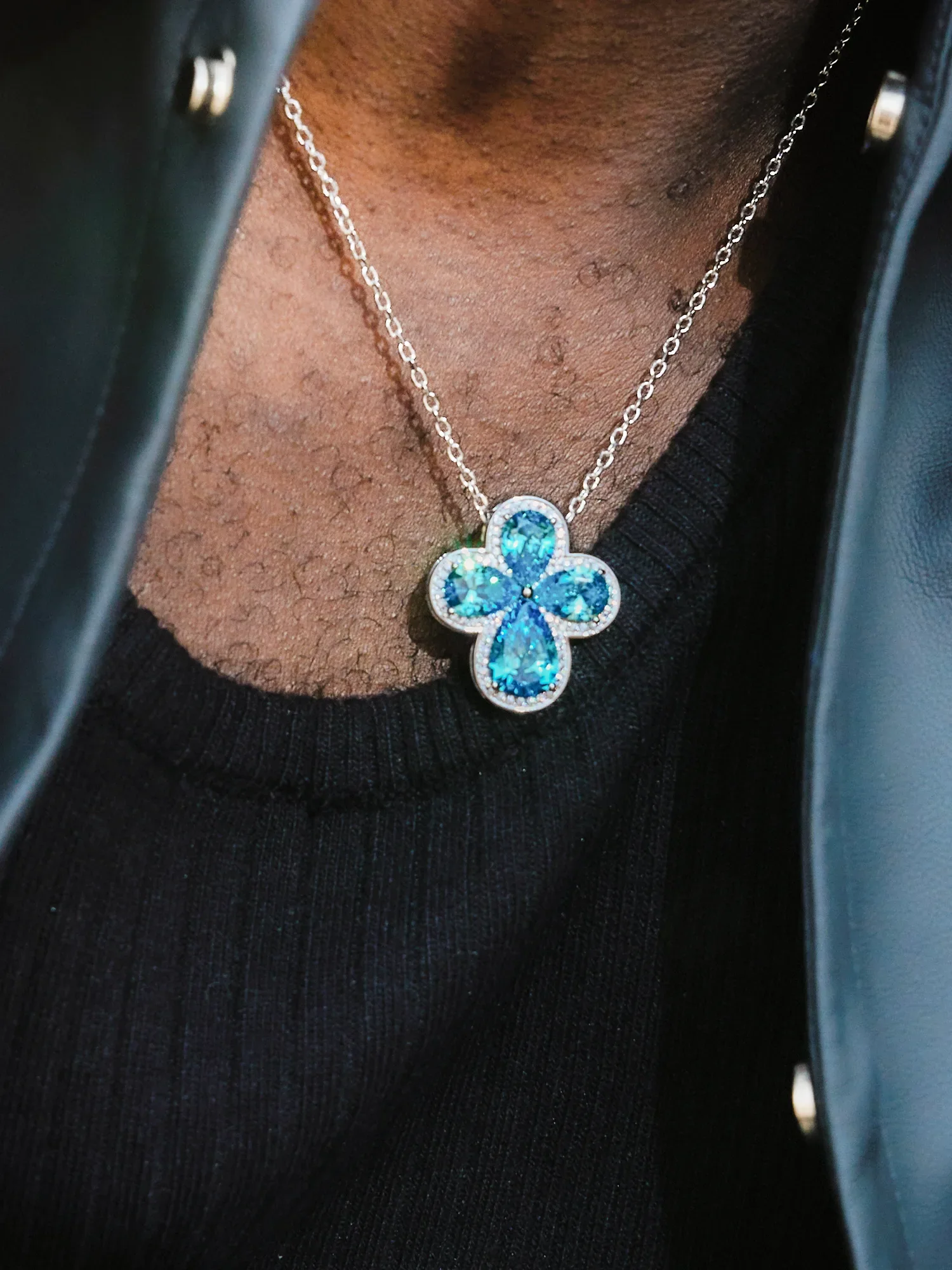 Blue Gemstone Moissanite Four Leaf Clover Adjustable Necklace - Image 5