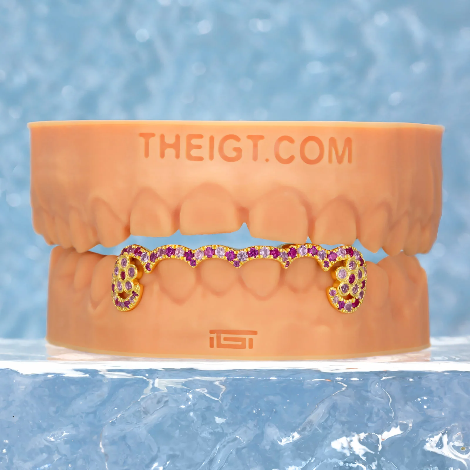 Diamond Bar W Flower On Fang
