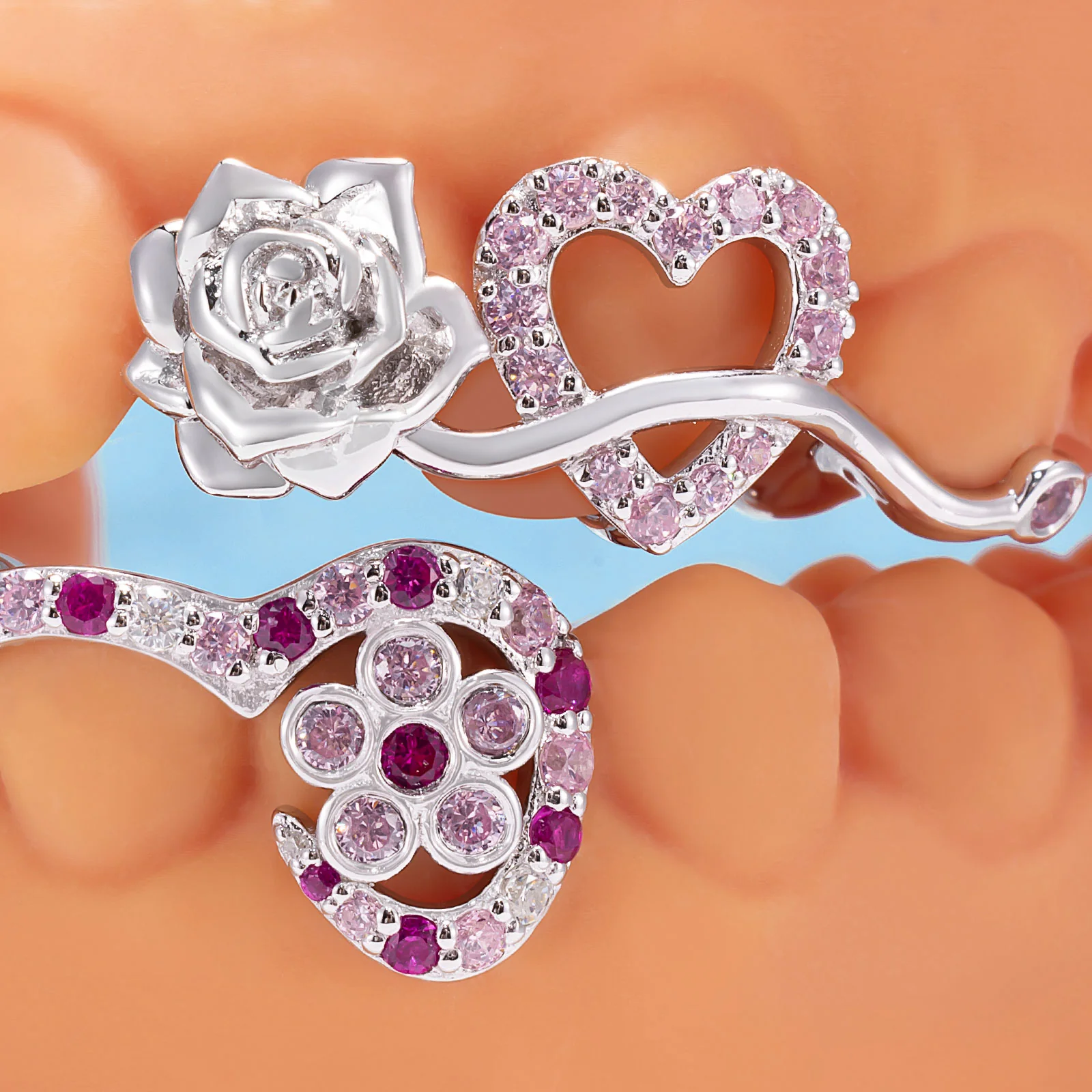Diamond Bar W Flower On Fang - Image 6