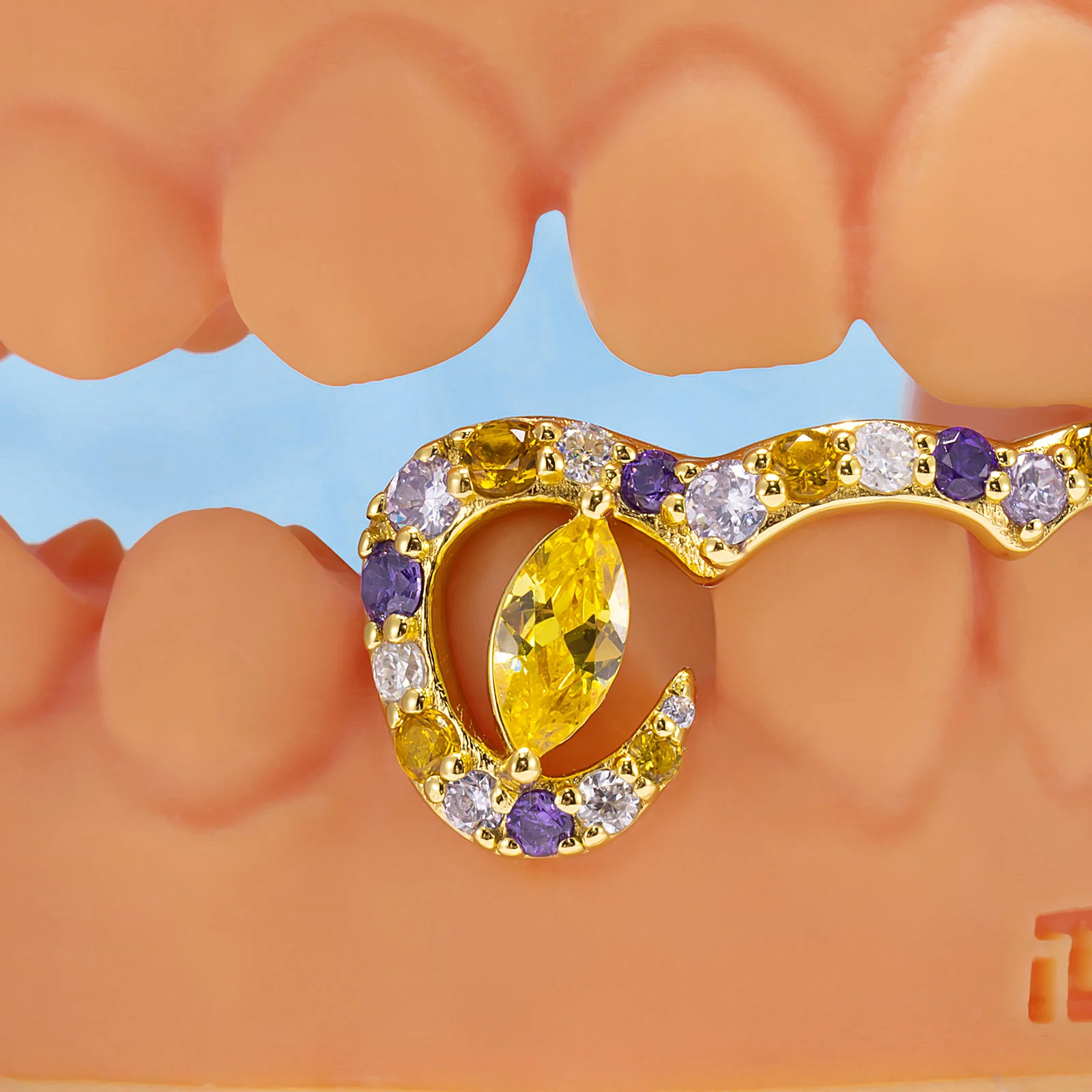 Diamond Bar W Maruqise Cut on Fang - Image 4