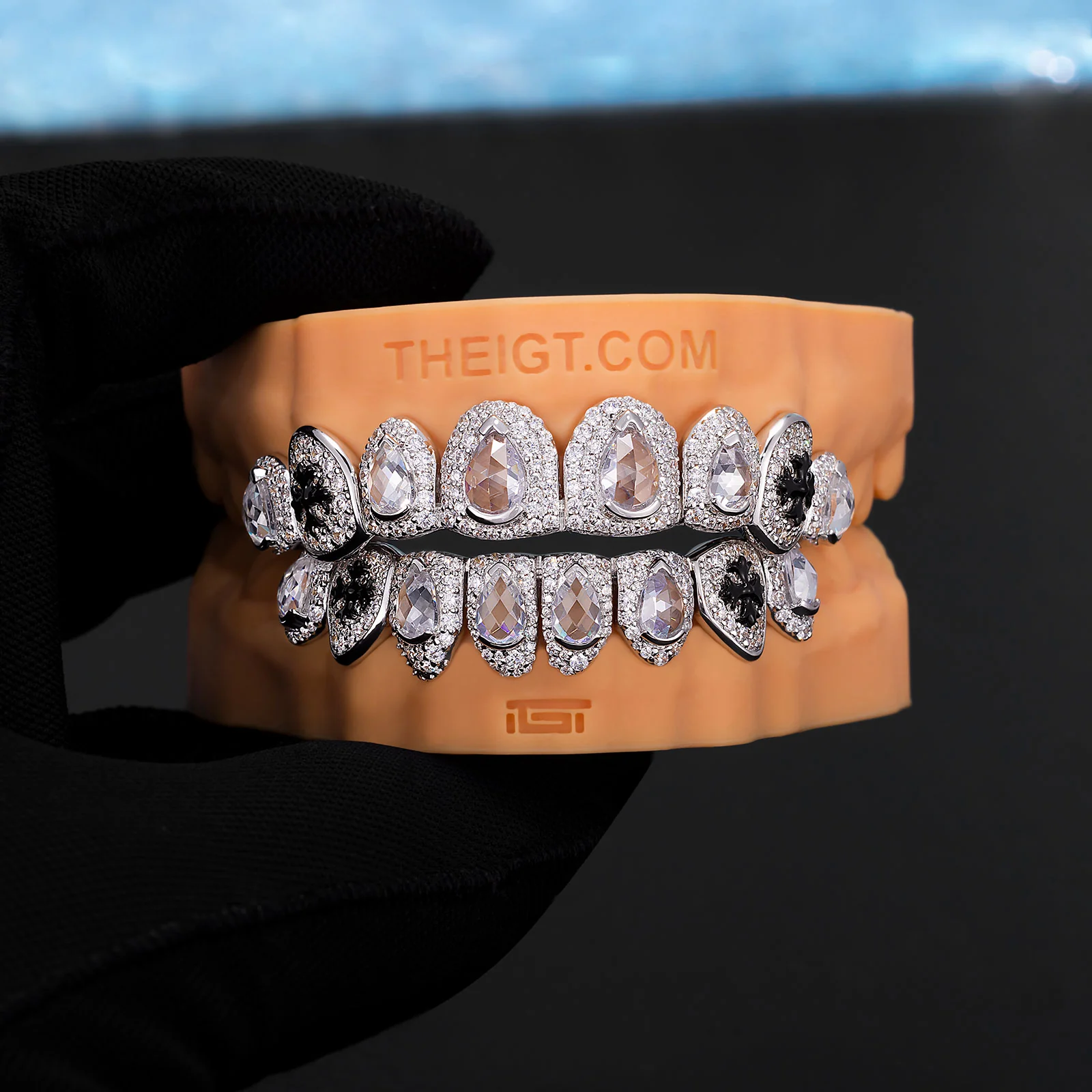 Fang Cross & Pear Cut Grillz - Image 4
