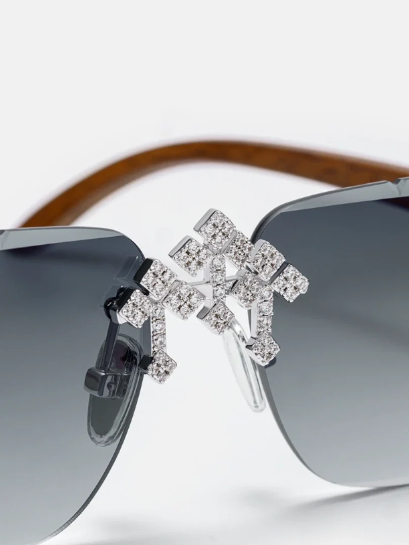 Fleuree Moissanite Sunglasses In White Gold - Image 3