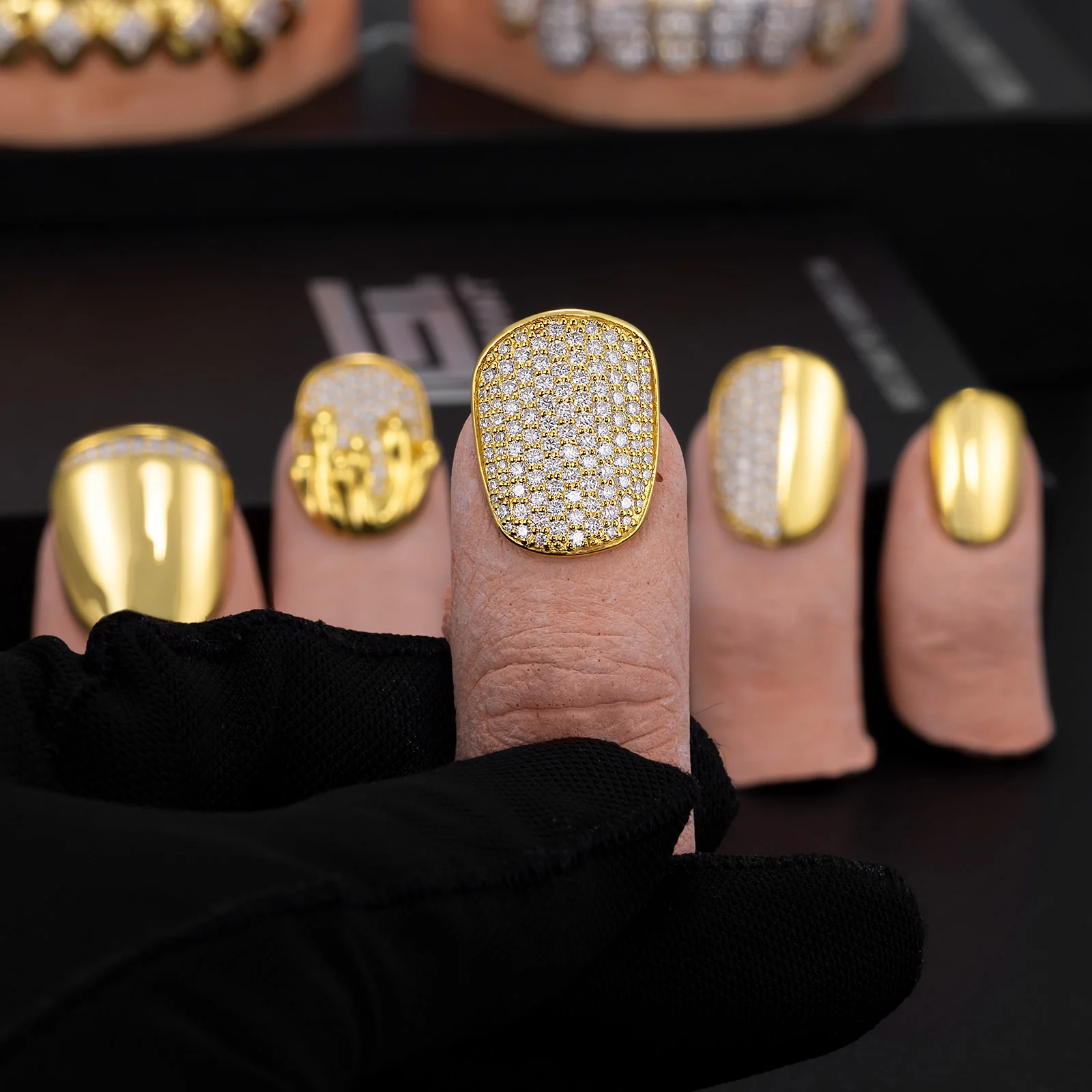 Gold Drip Hybrid Nail Set - Image 5