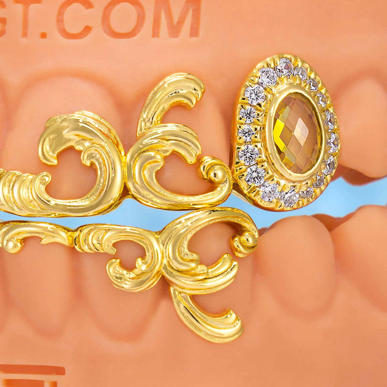 Gold Hollow Clover Grillz - Image 3