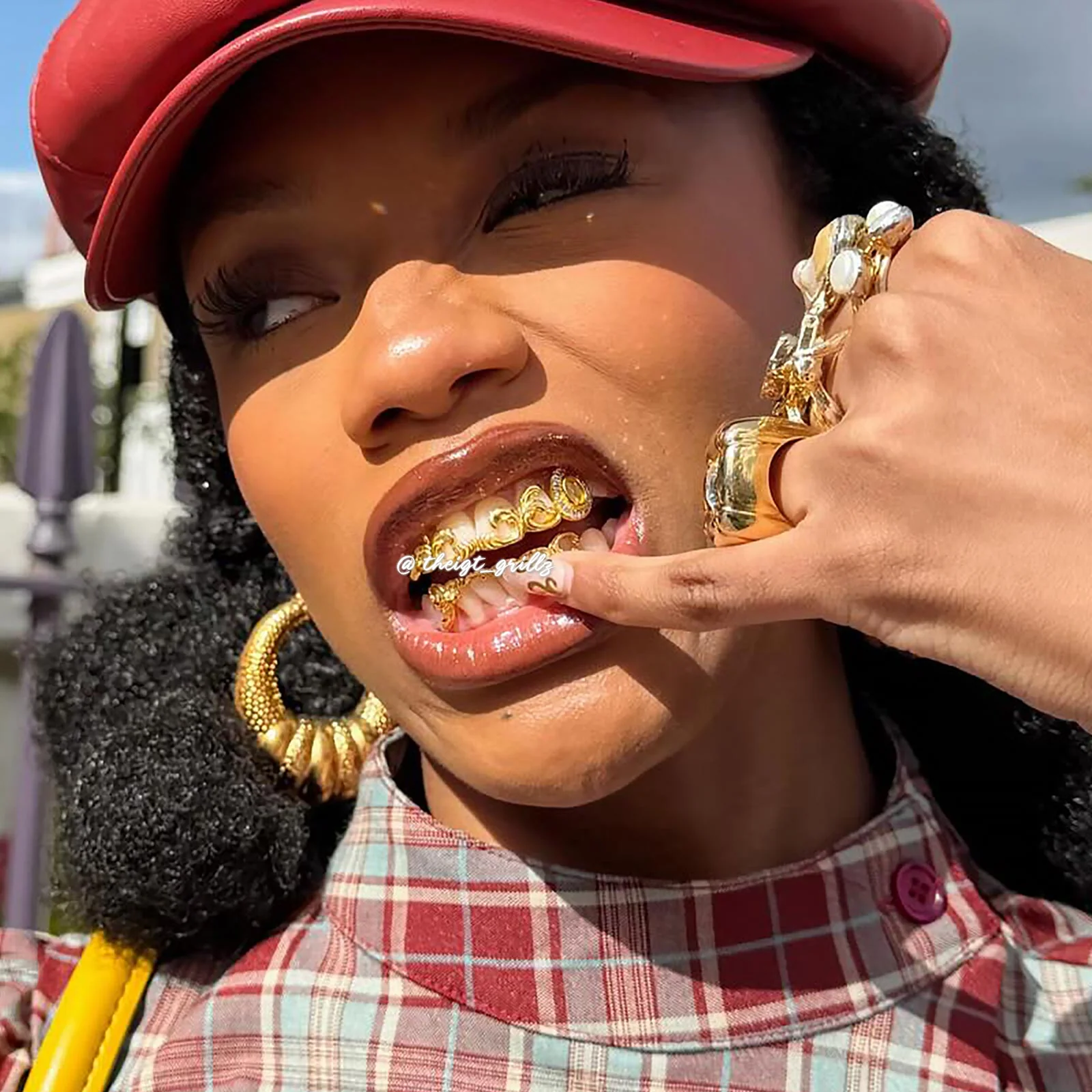 Gold Hollow Clover Grillz - Image 8