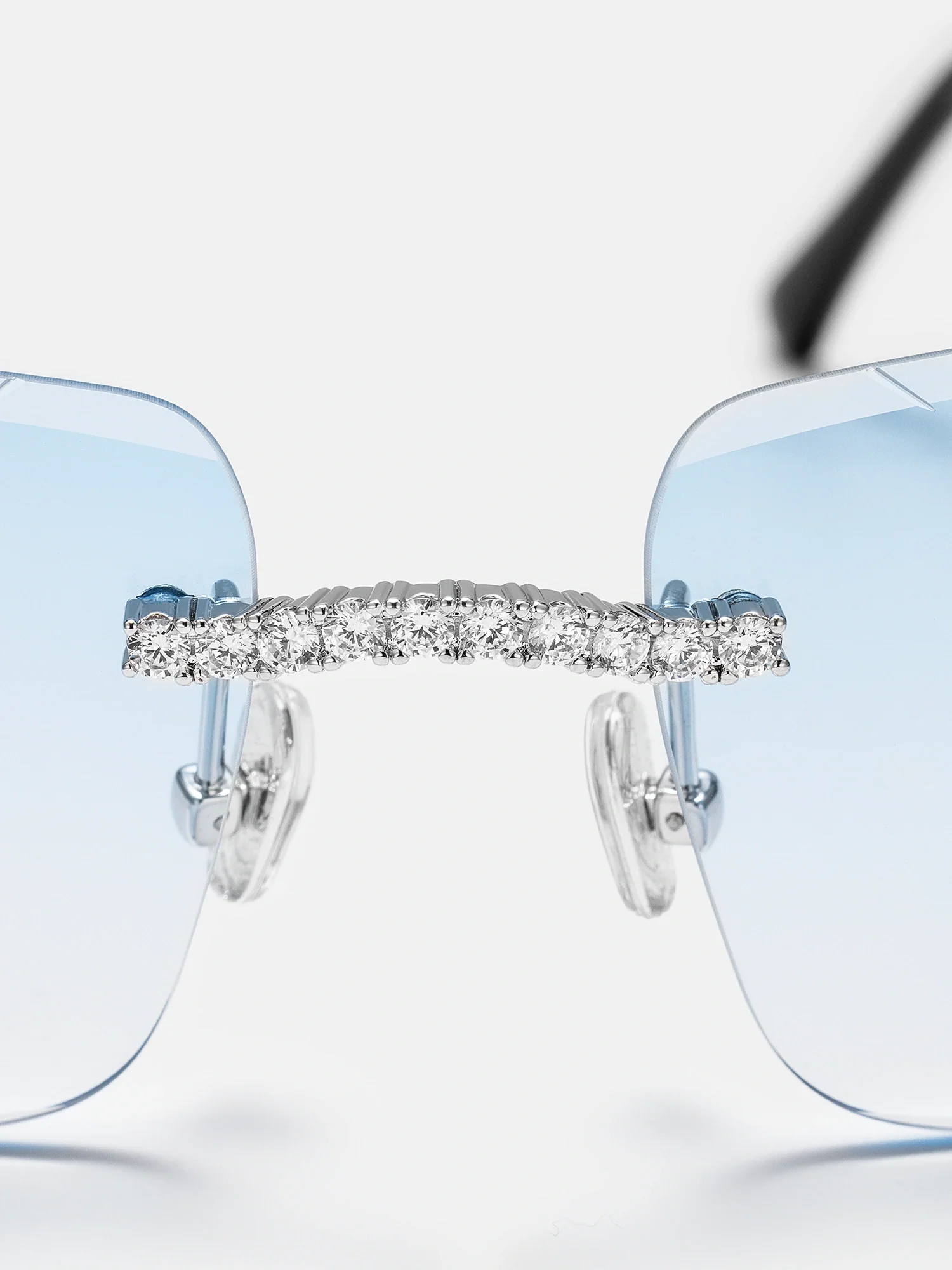 iCEGIANT X lUHKEL Moissanite Classic C Sunglasses - Image 6