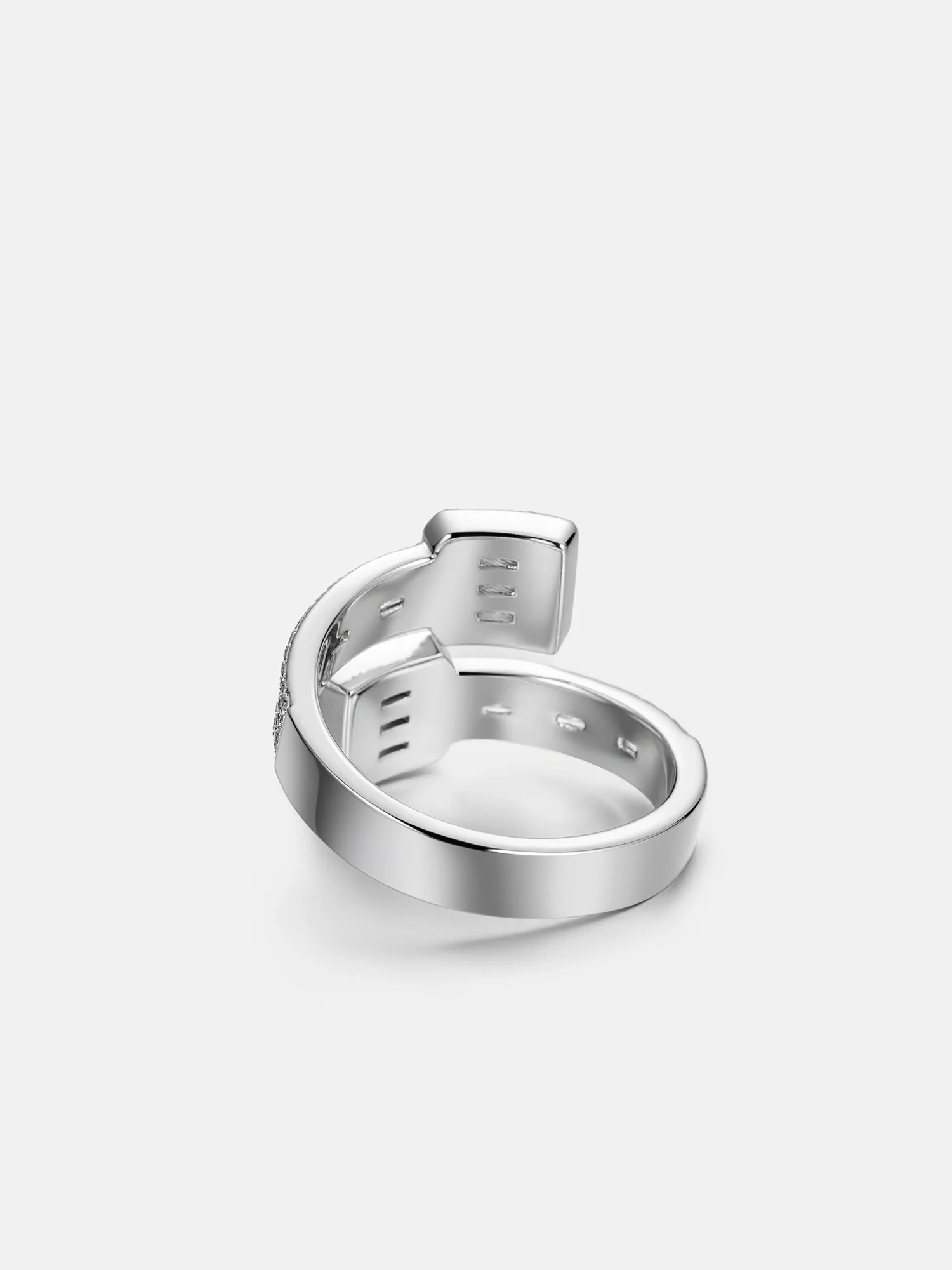 Moissanite Baguette Designer Ring - Image 5