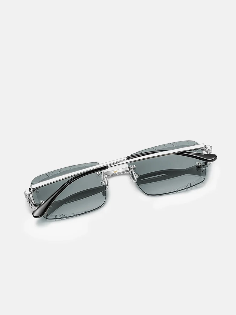Moissanite Classic C Sunglasses In White Gold - Image 10