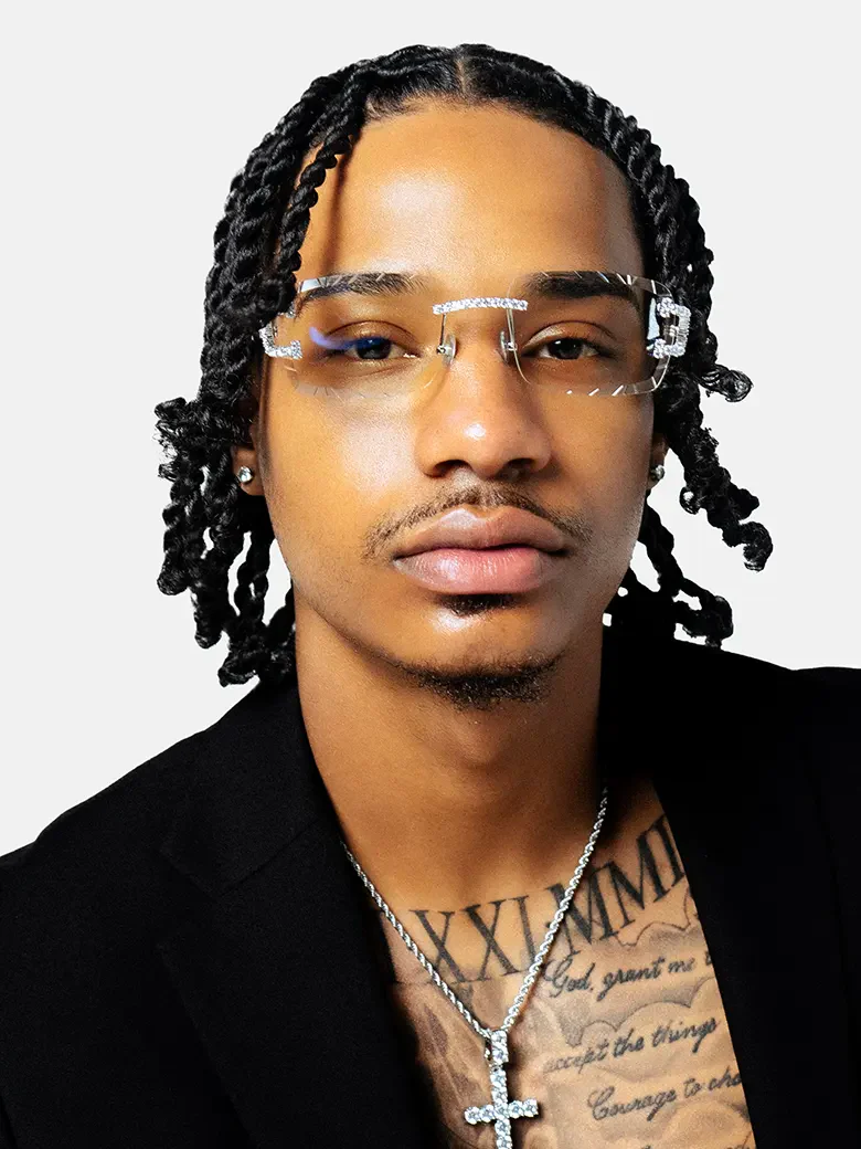Moissanite Classic C Sunglasses In White Gold - Image 11
