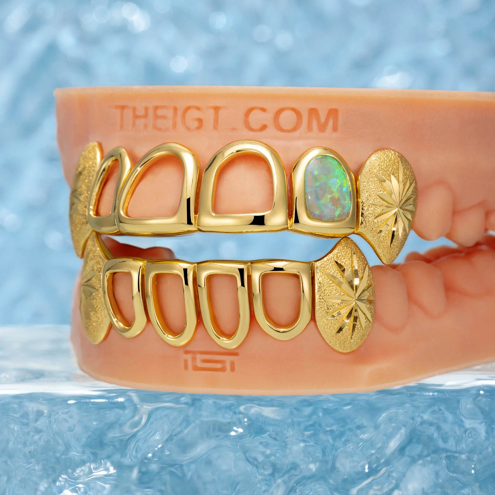 Open Face W Sunburst On Fang Grillz - Image 2