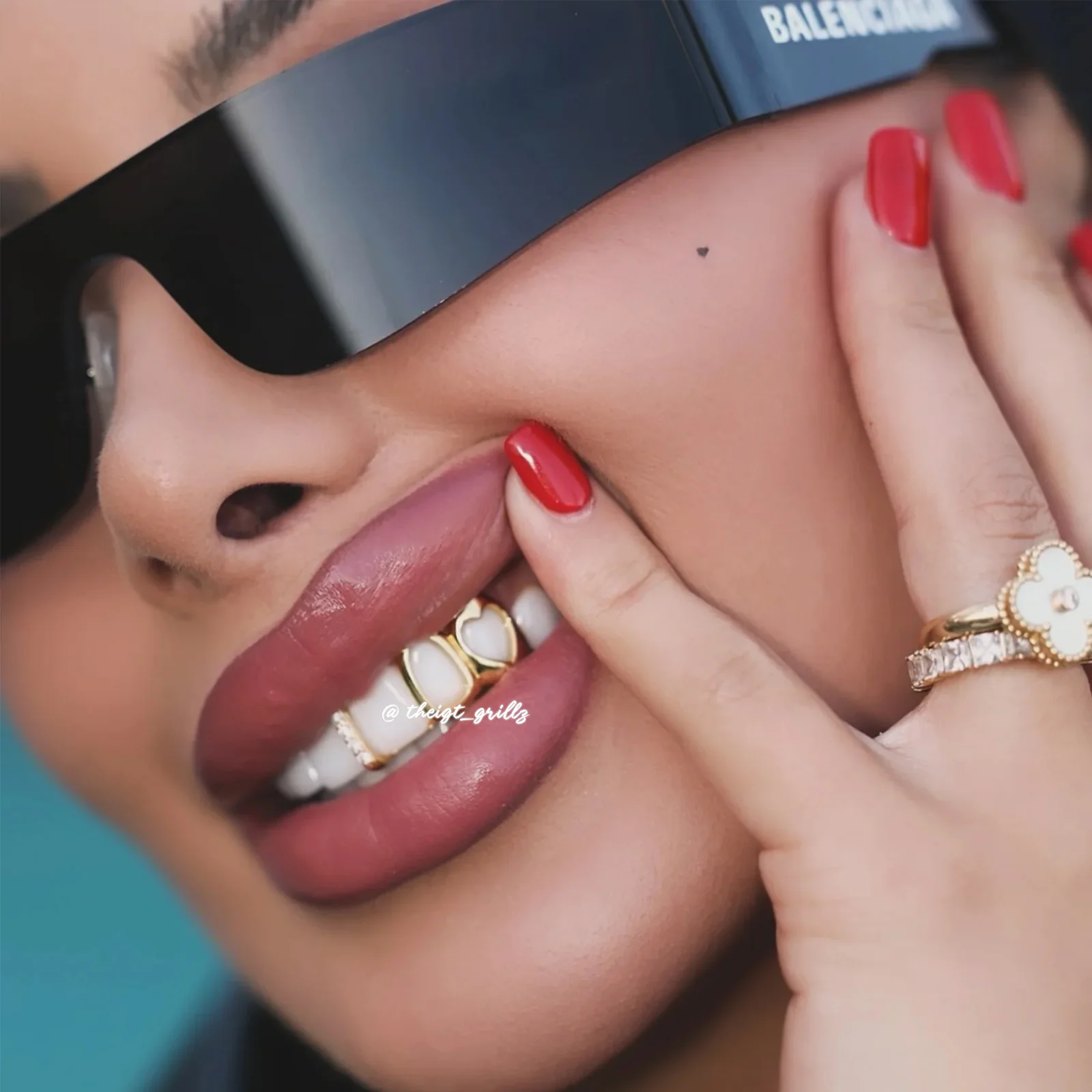 Open Face With Diamond Gap Bar Grillz - Image 13
