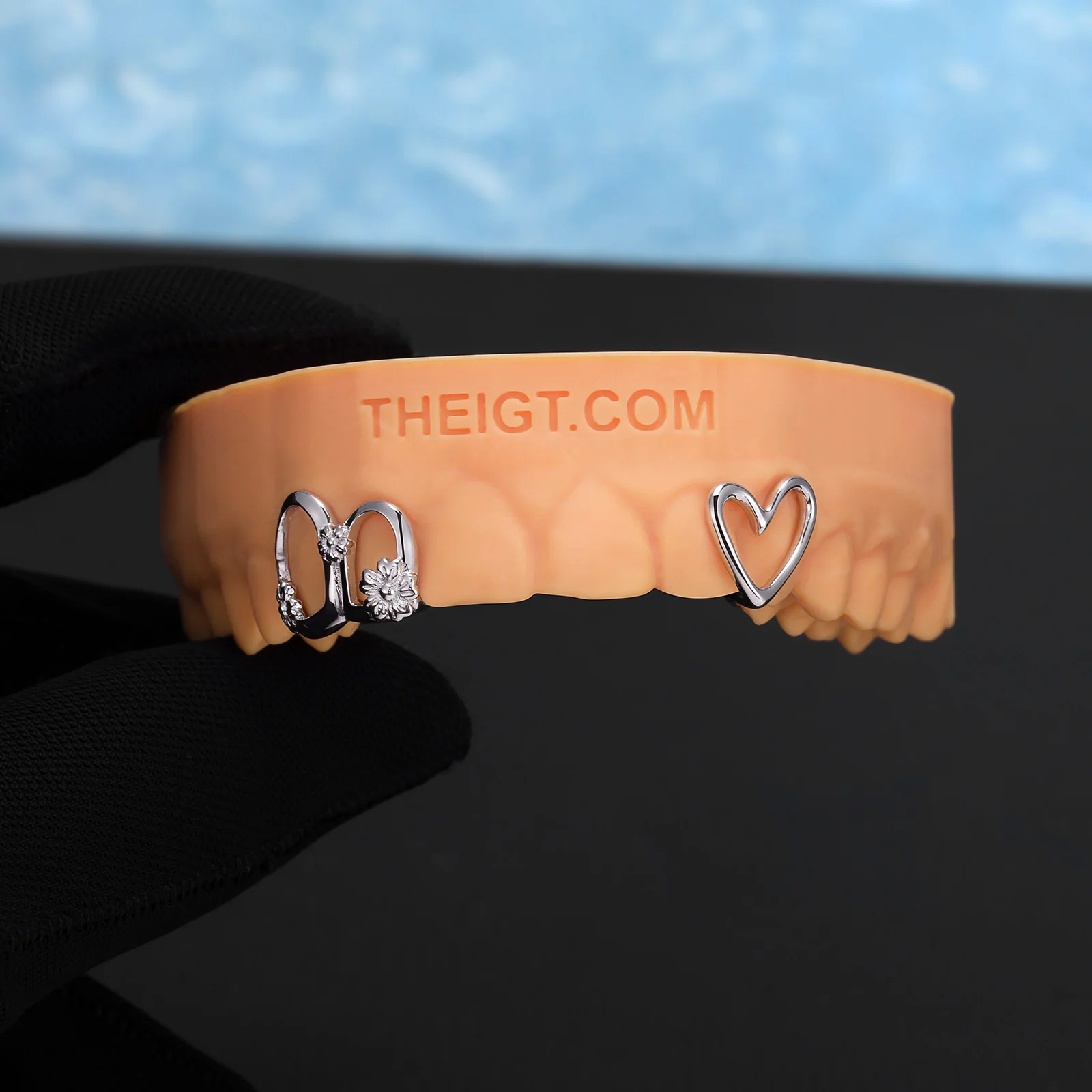 Open Heart with Floral Accent Grillz - Image 6