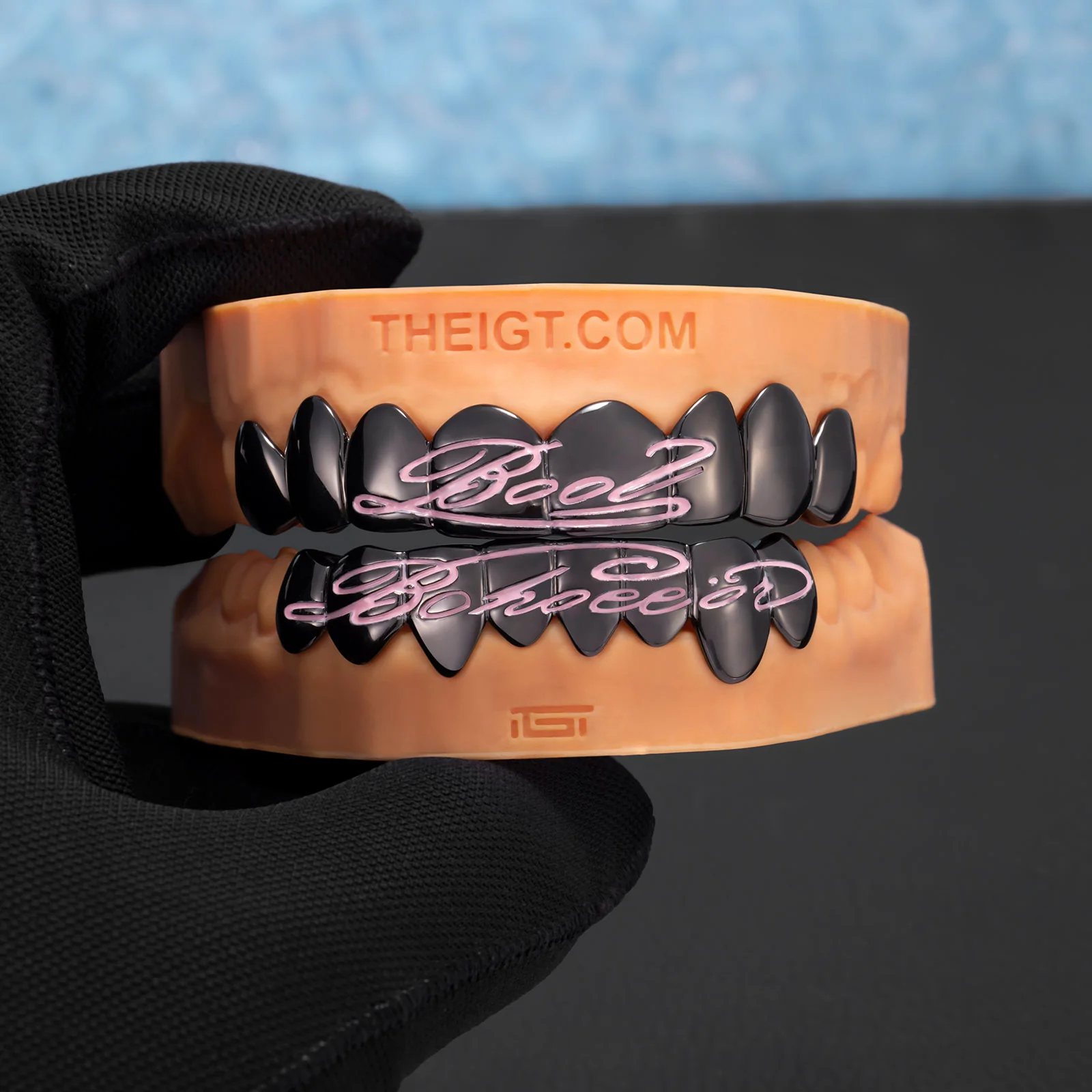 Pink Script Black Gold Grillz - Image 6