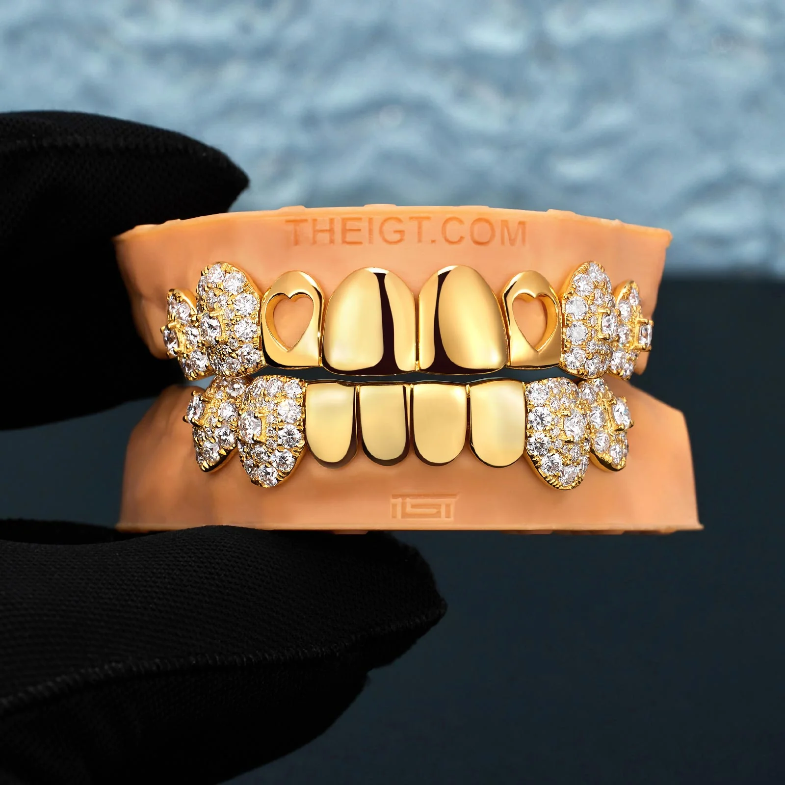 Polish Gold With lced Fangs Grillz - Image 4