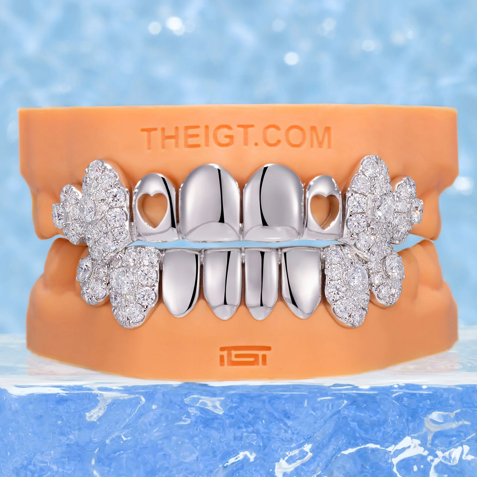 Polish Gold With lced Fangs Grillz - Image 5