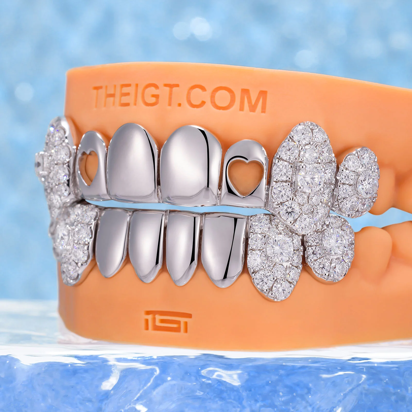 Polish Gold With lced Fangs Grillz - Image 6