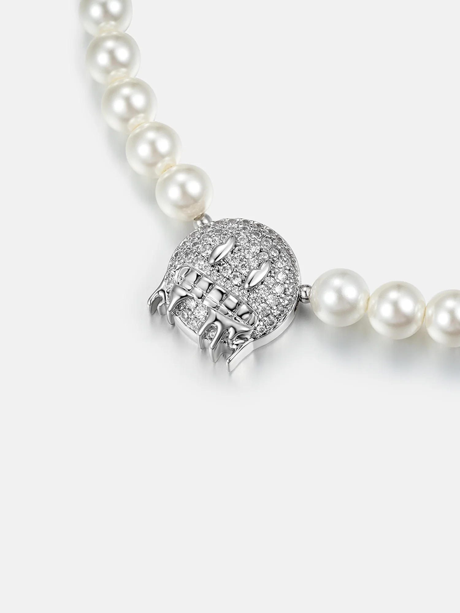 S925 Moissanite Emoji Pearl Bracelet - Image 4
