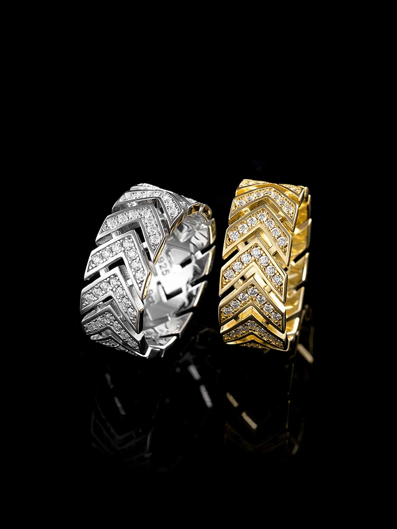 S925 Moissanite Loop Arrow Ring - Image 3