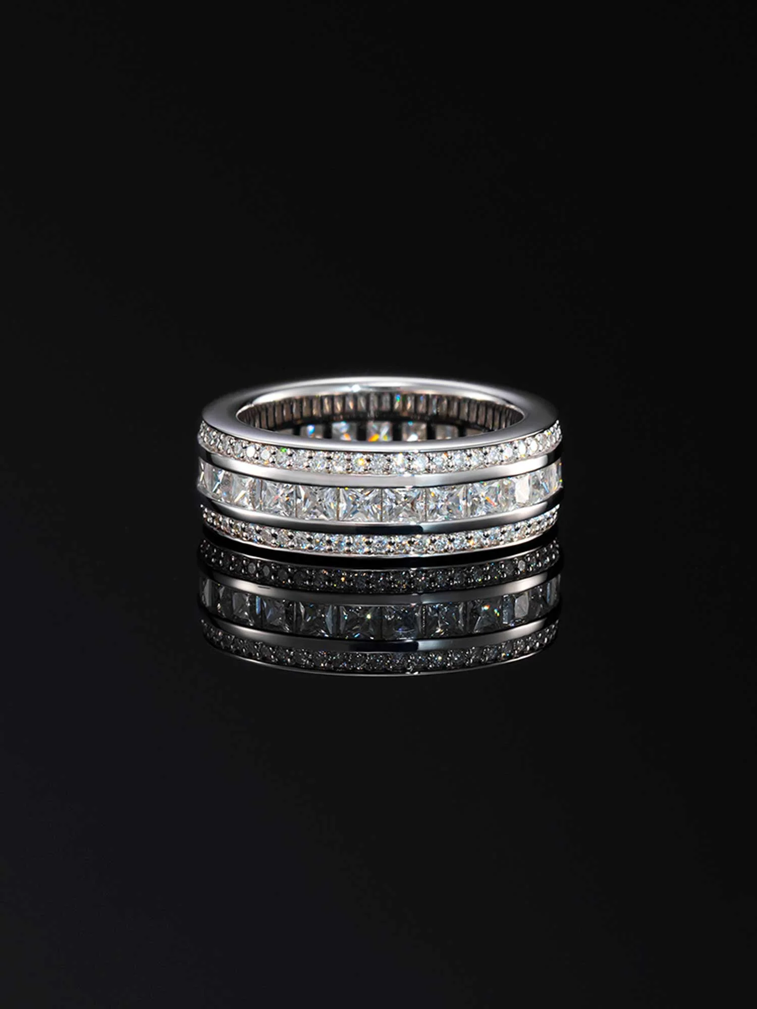 S925 Moissanite Single Row Baguette Band Ring - Image 3