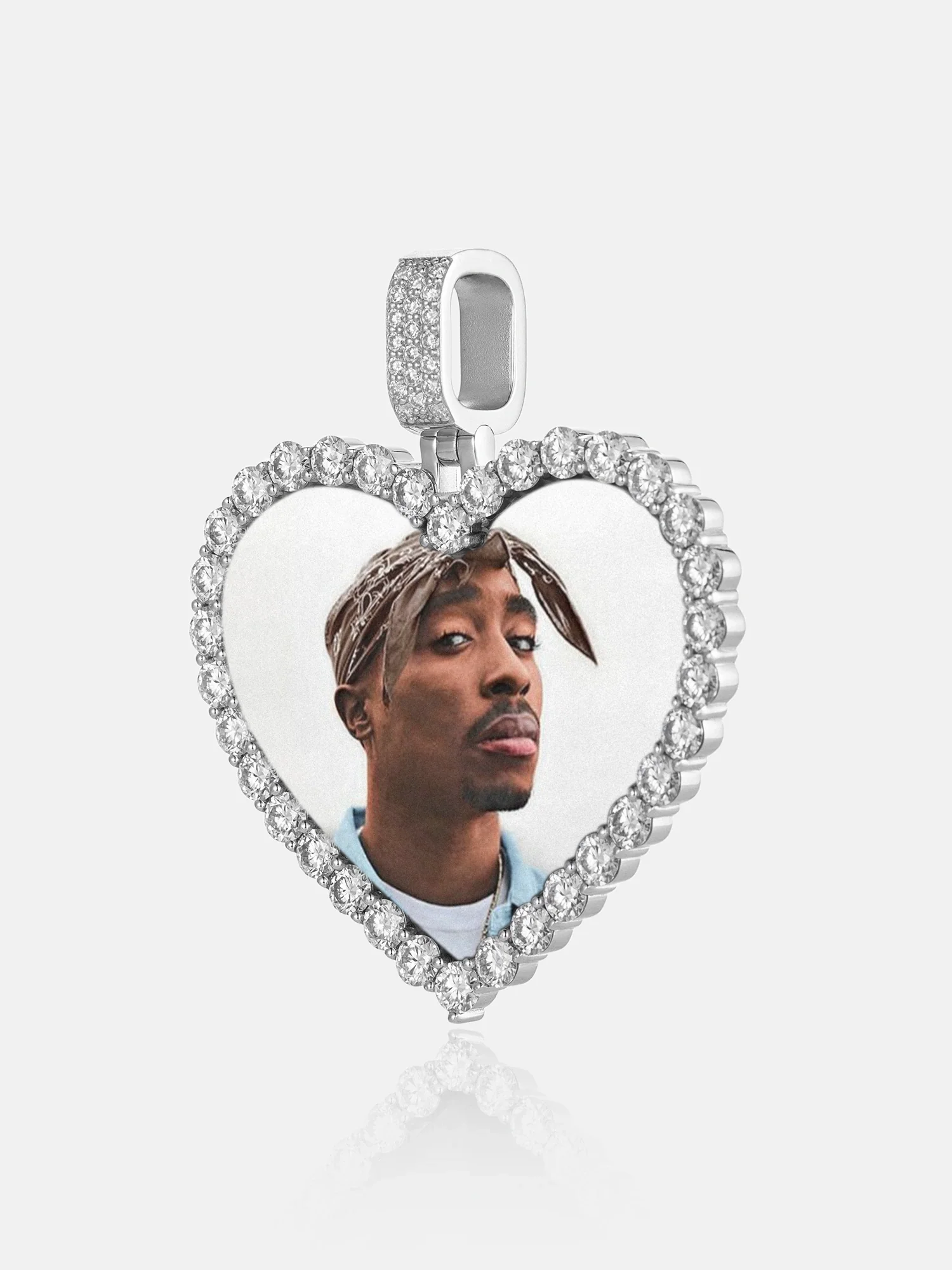 S925 Round Cut Moissanite Heart Shaped Photo Pendant - Image 4