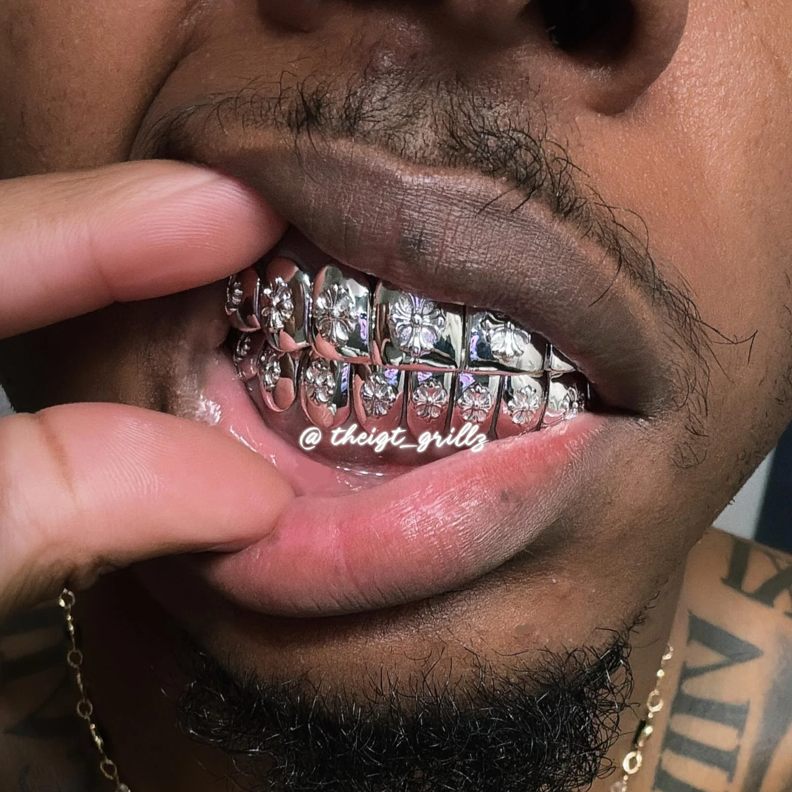 Solid Cross Grillz - Image 9