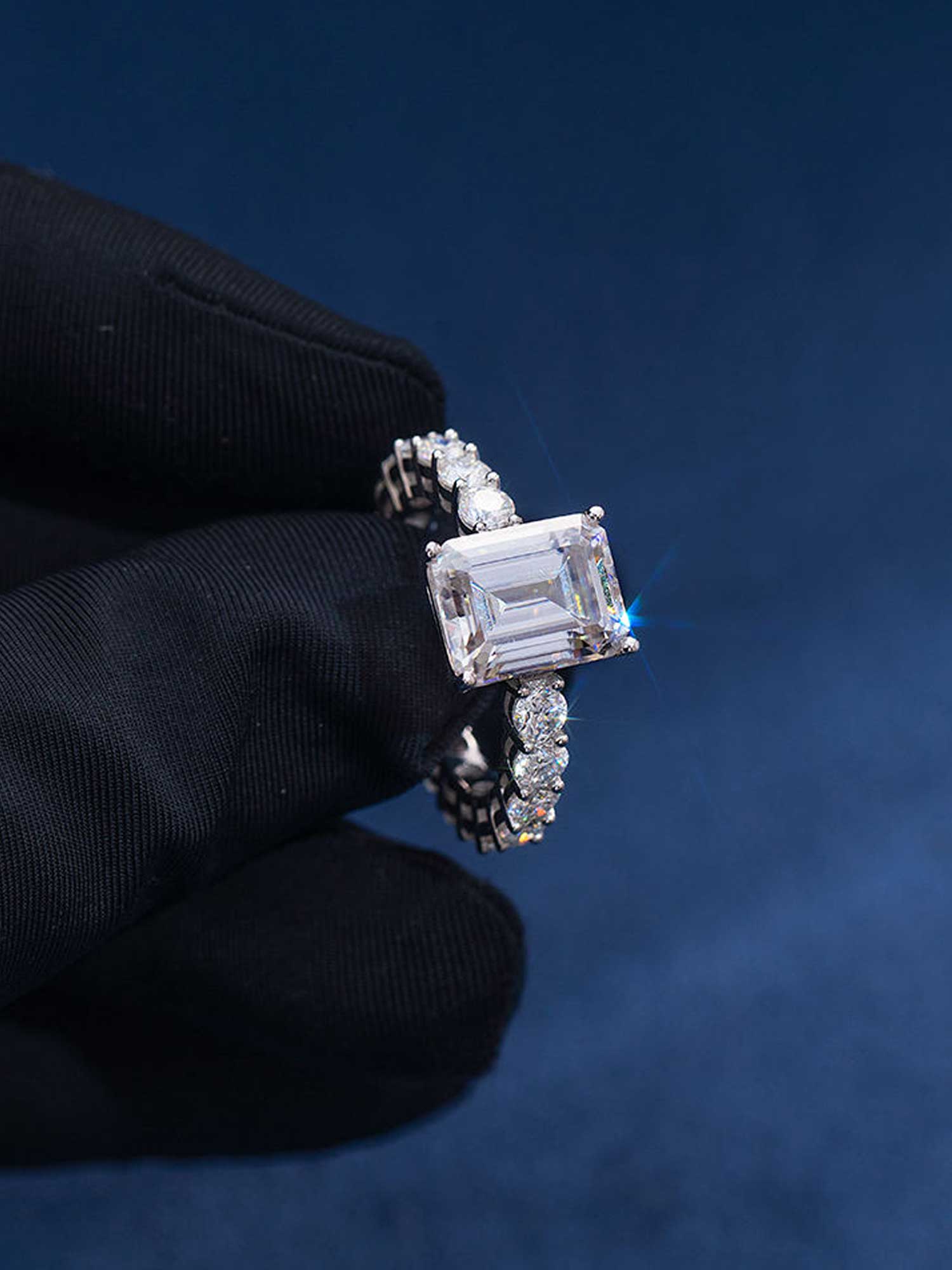 Solitaire Emerald Cut Diamond Eternity Band - Image 2