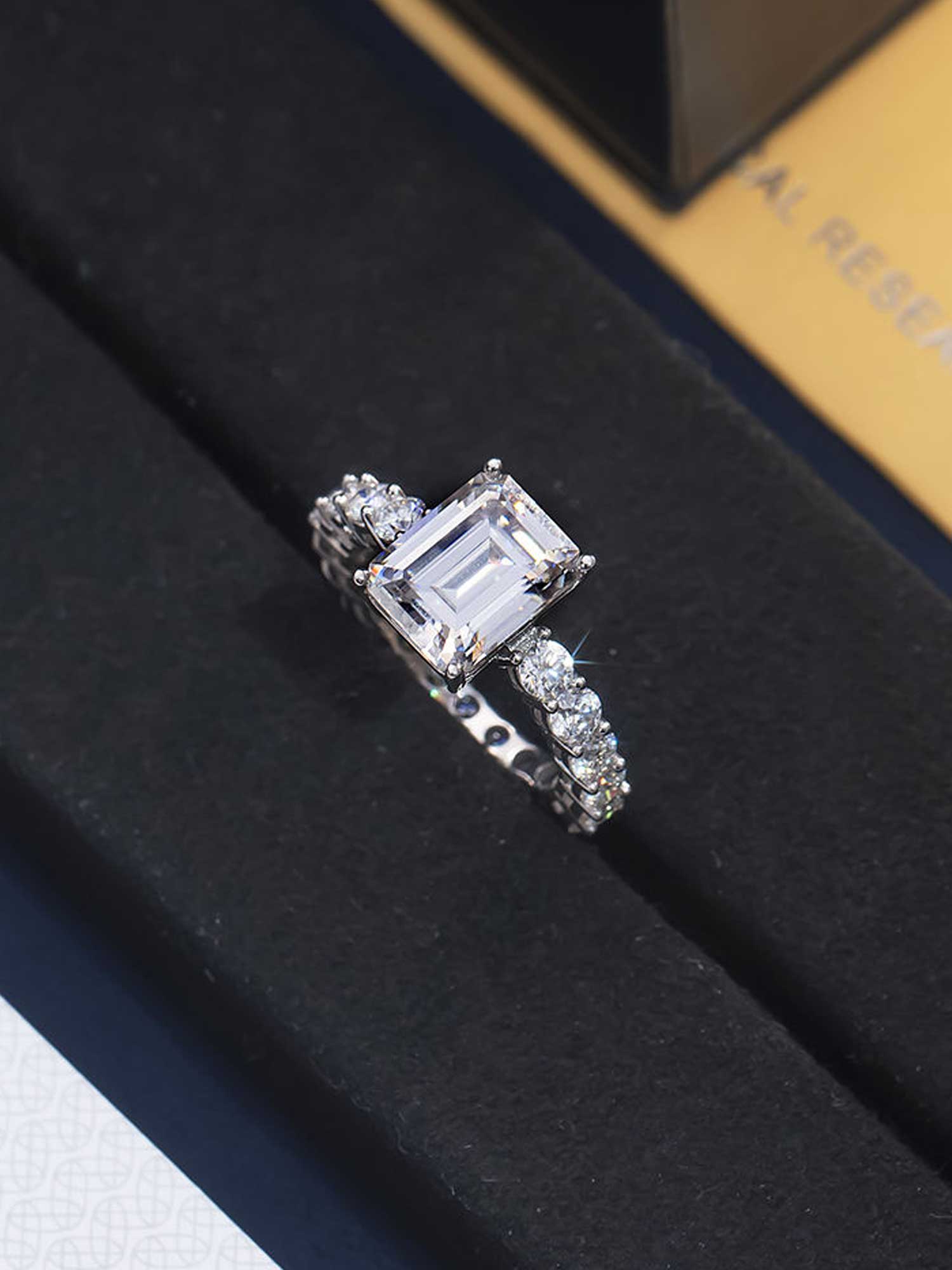 Solitaire Emerald Cut Diamond Eternity Band - Image 5