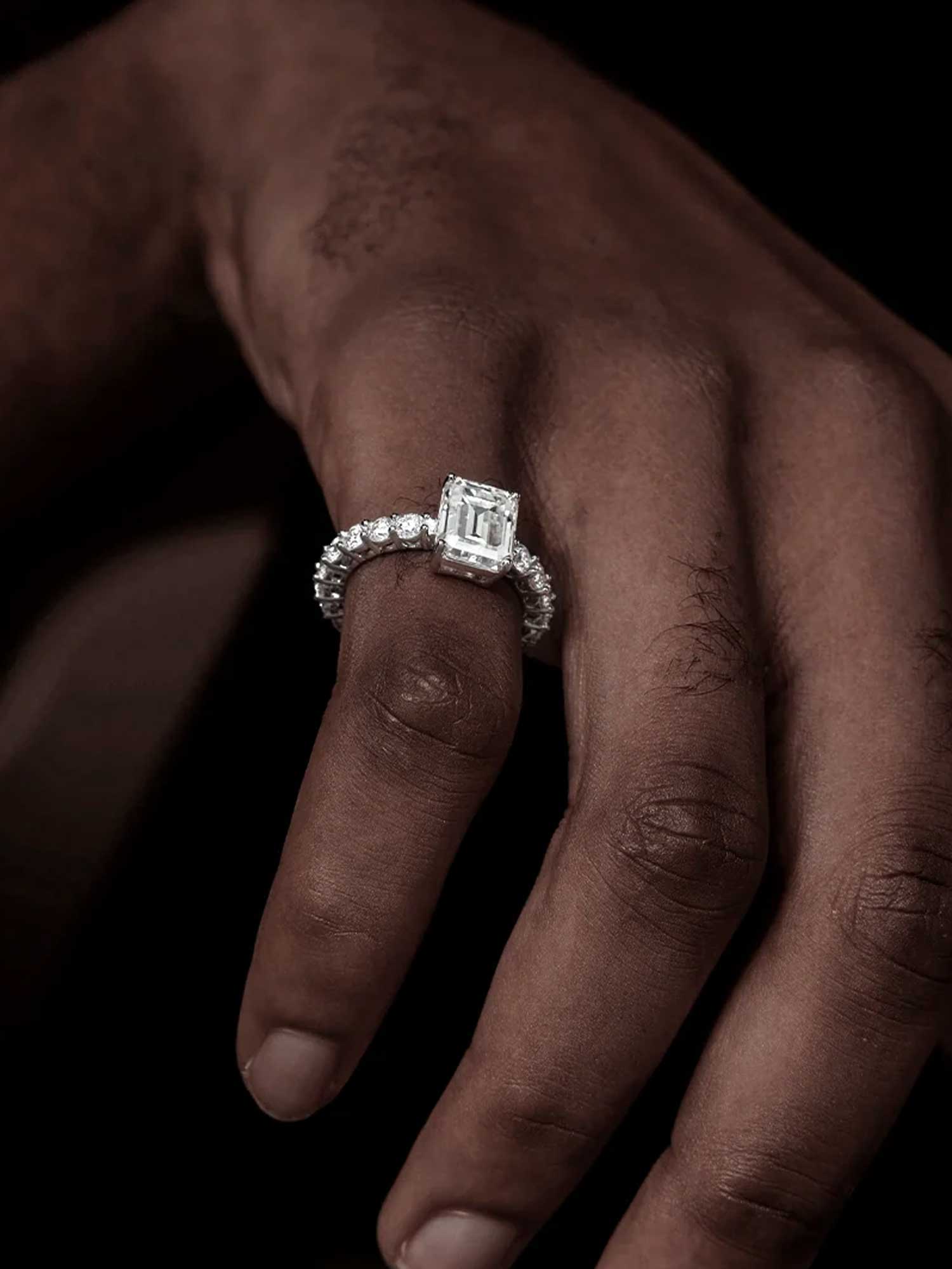 Solitaire Emerald Cut Diamond Eternity Band - Image 6