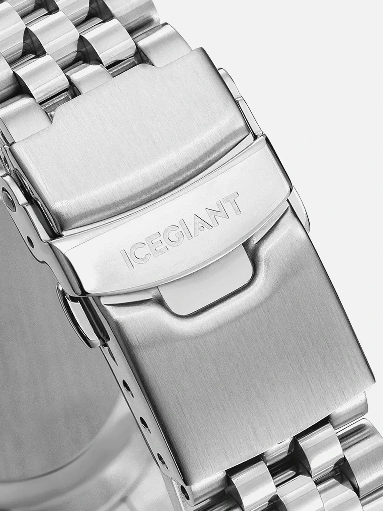Stainless Iced Moissanite Watch 40mm - Image 4