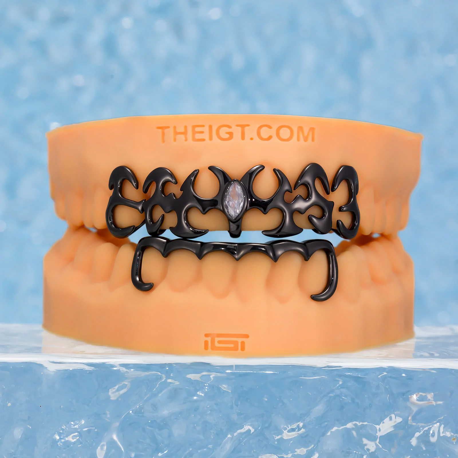 Top Tribal Style W Bottom Bar Grillz