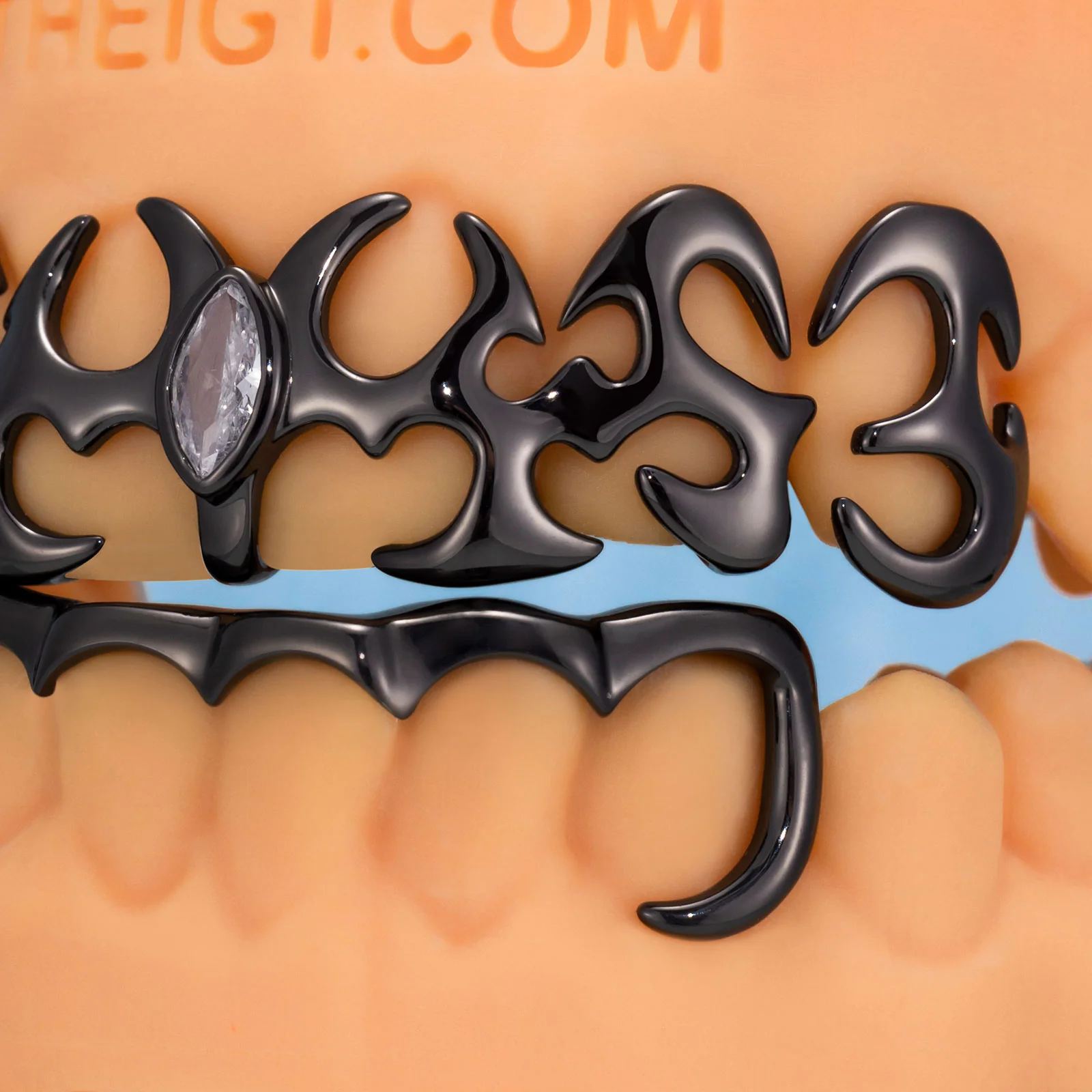 Top Tribal Style W Bottom Bar Grillz - Image 2