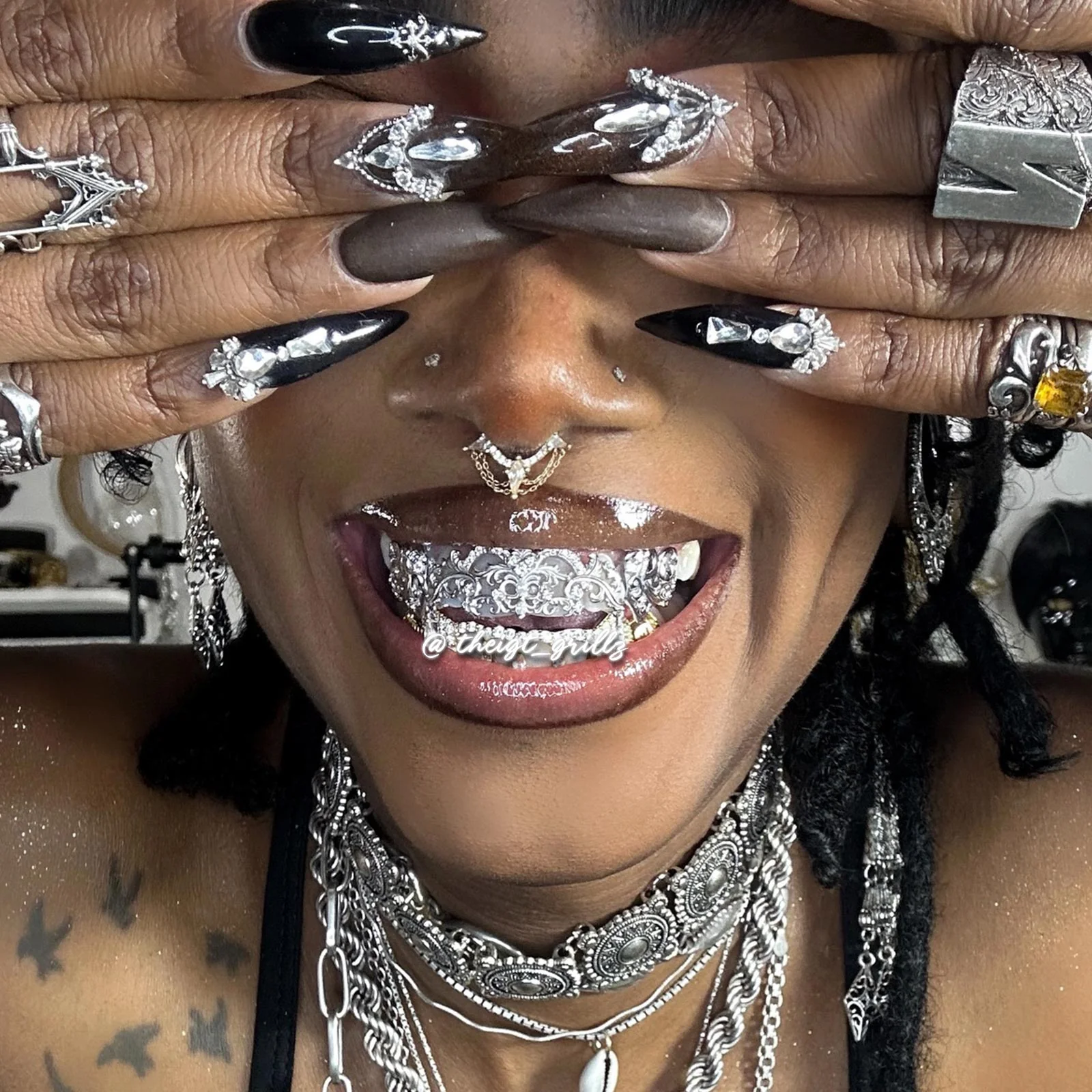 Two-Tone Moving Marquise Diamond Grillz - Image 10